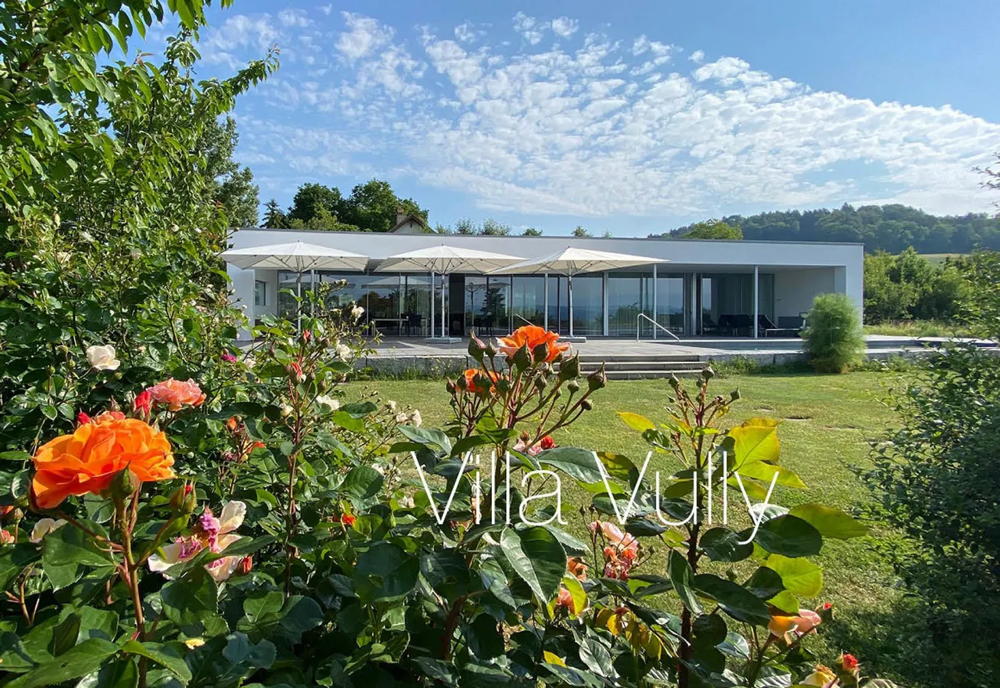 Villa moderna con vista da sogno - Foto 1 di 16