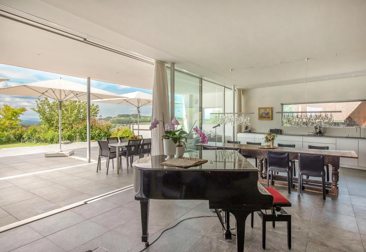 Villa moderna con vista da sogno - Foto 10 di 16