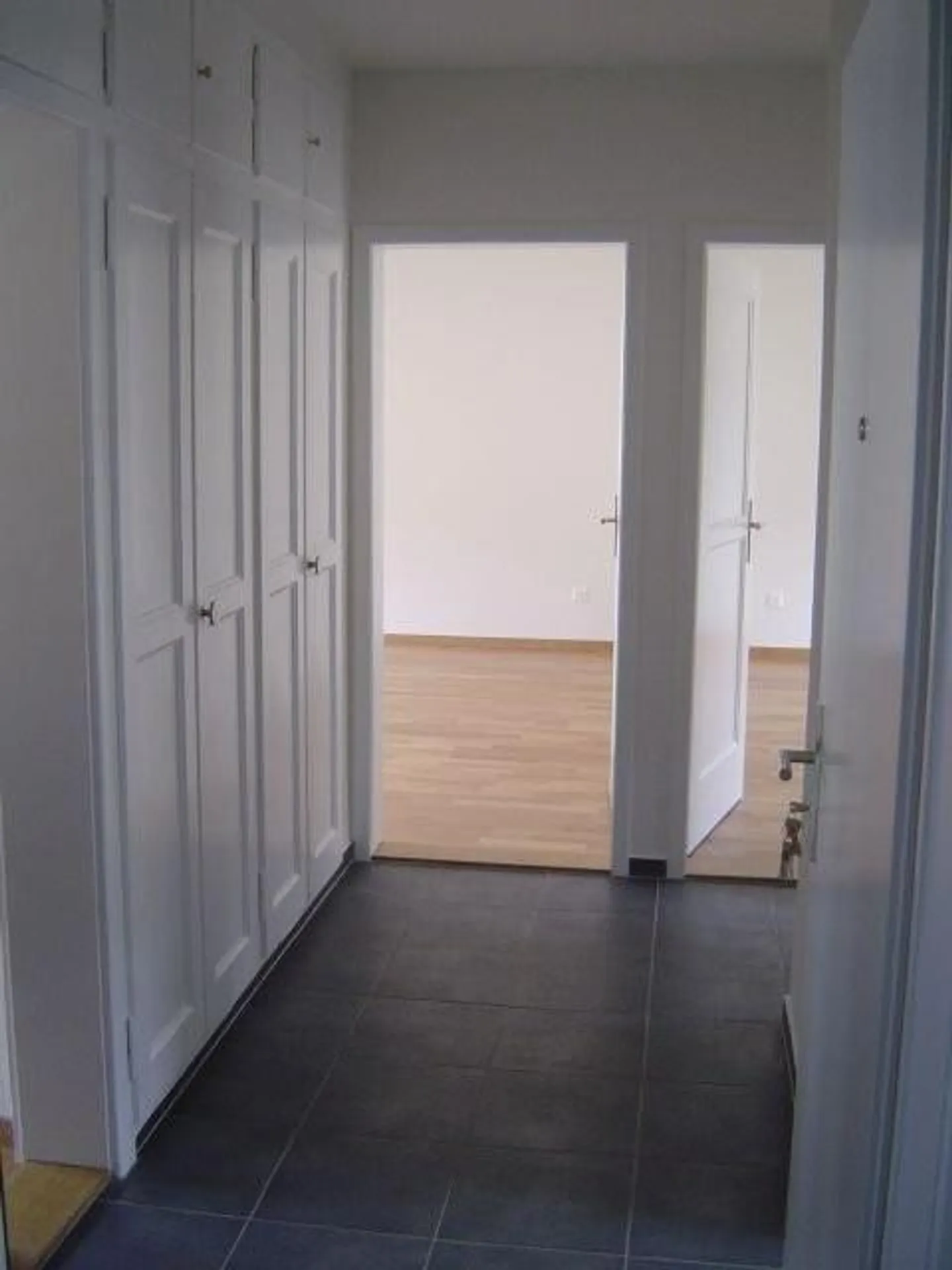 MODERN APARTMENT - TOP DEVELOPED! - Photo 5 of 10