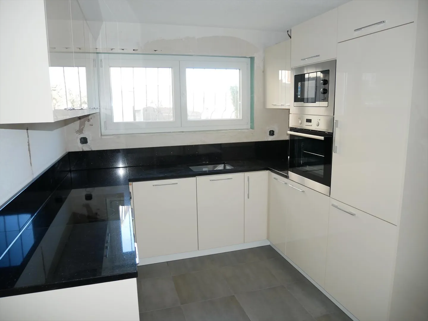 Appartement 4 pièces - Photo 3 sur 9