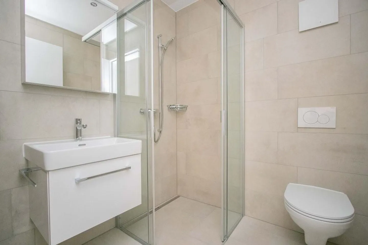 1 Room Studio with Private Patio Near City Center - Photo 3 of 6