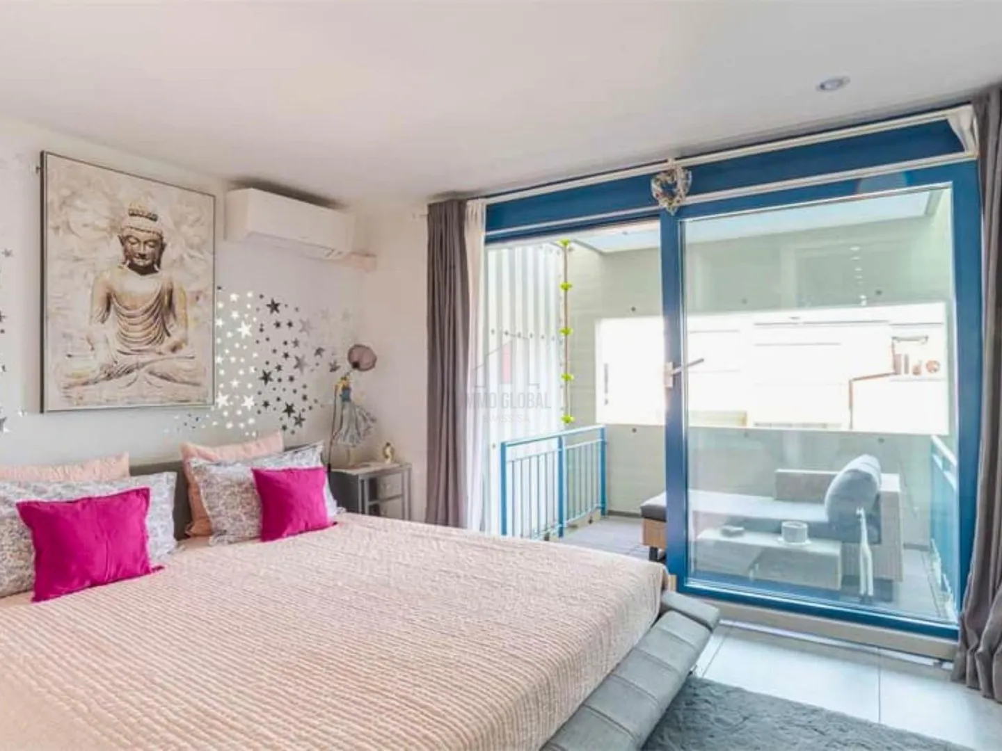 Stunning Triplex with Lake View - Photo 5 of 10