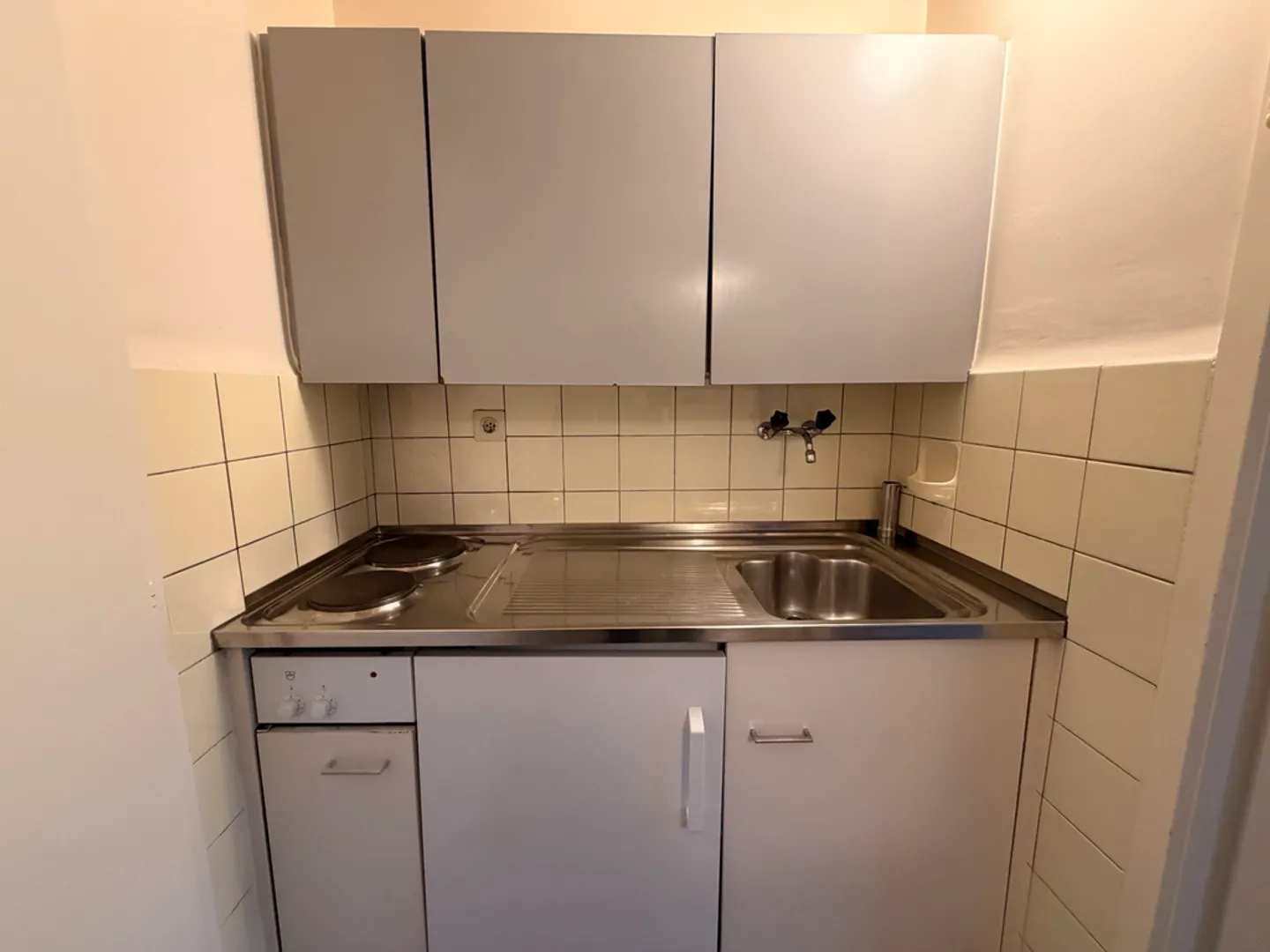 Charmantes Atelier zu Vermieten - Foto 3 von 6