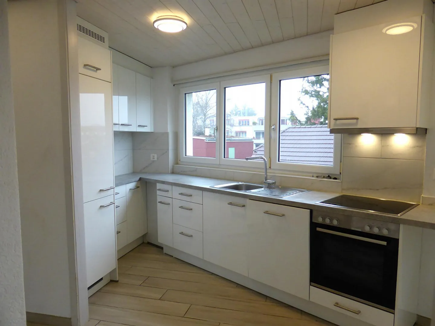 Appartement moderne de 3 pièces avec 2 balcons à Biel&Bienne - Photo 4 sur 8