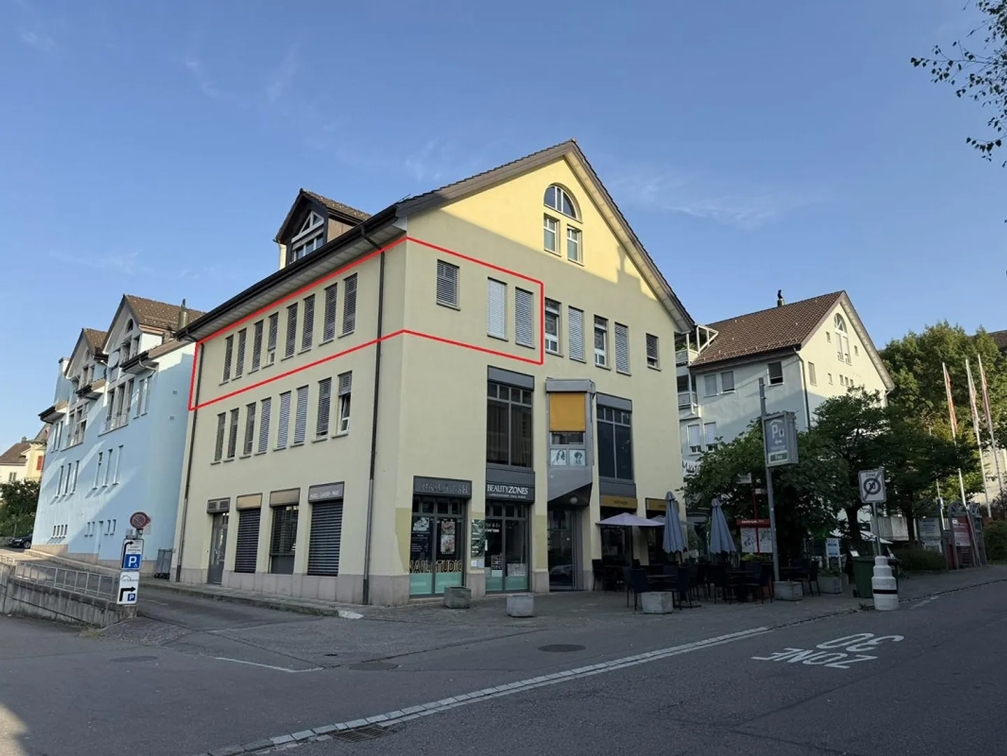 Spazio per uffici situato centralmente a Rüti ZH - Uso versatile - Foto 1 di 9