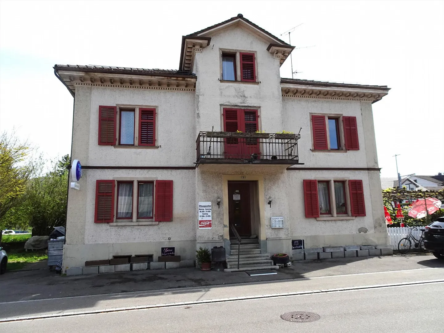 Edificio residenziale / Ristorante "Bahnhof" - Foto 1 di 1