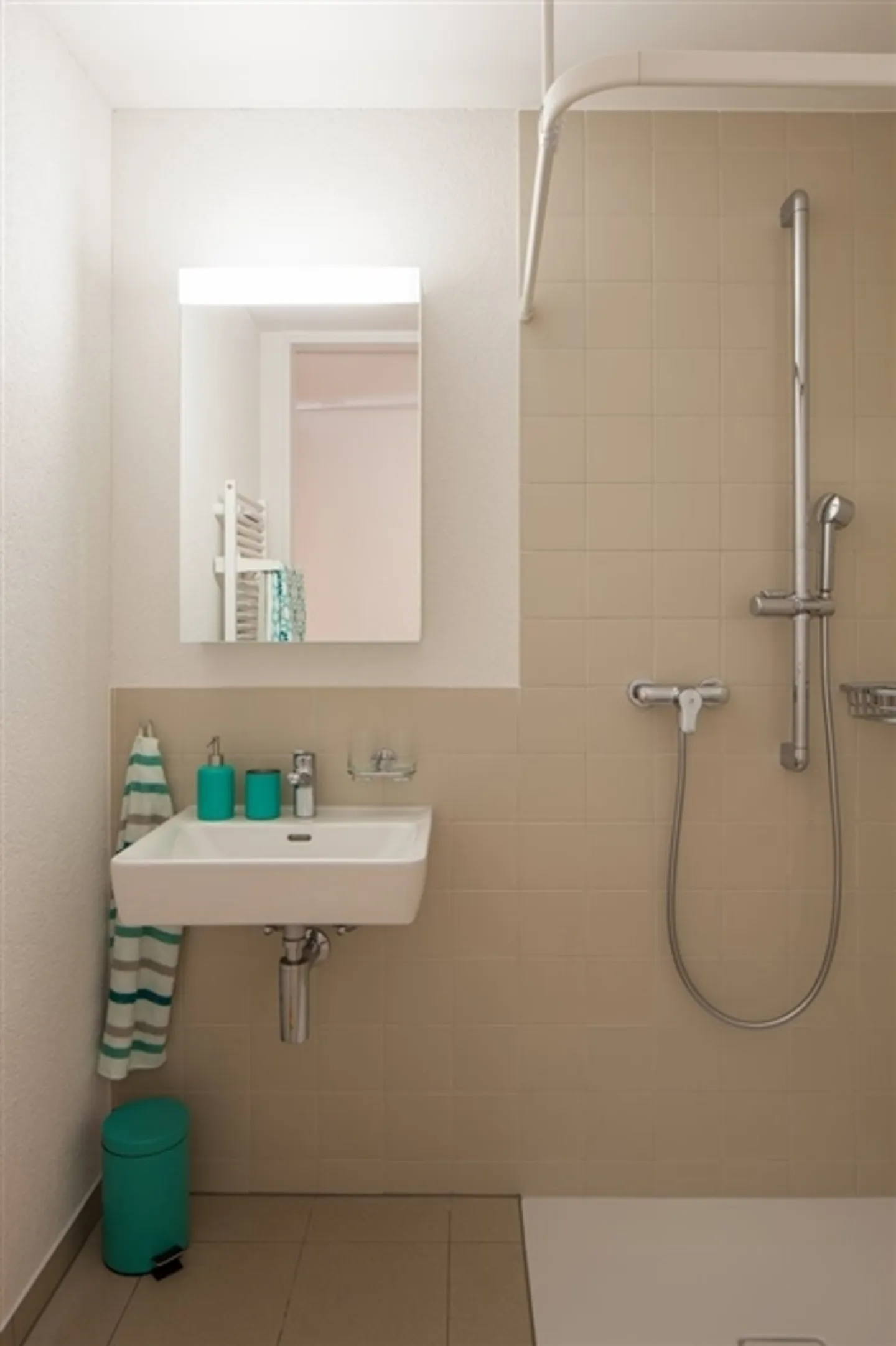 Family-friendly apartment in Boll - Photo 8 of 8