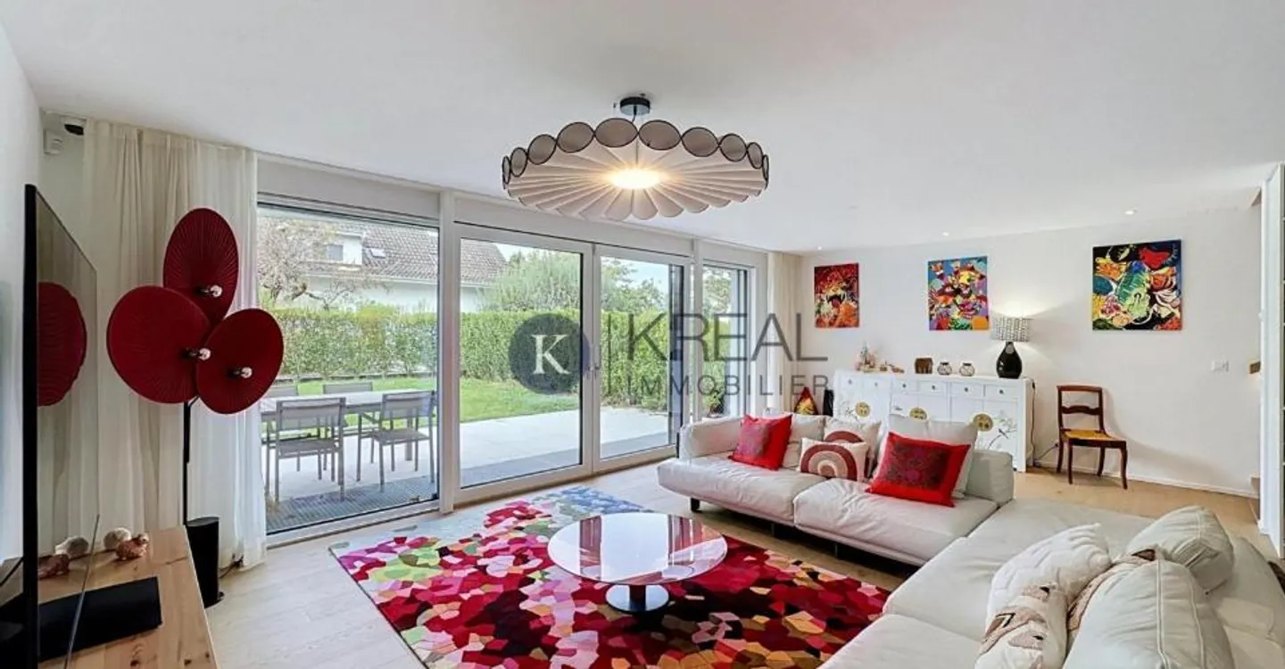 Zeitgenössisches Haus mit Dachterrasse, das Komfort, Eleganz und Modernität im Herzen von Nyon vereint - Foto 2 von 11