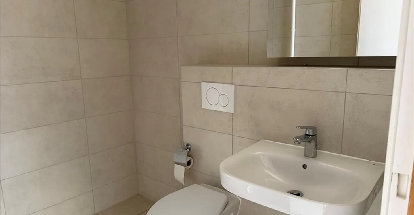 Office Space for Rent in Lausanne - Photo 2 of 5