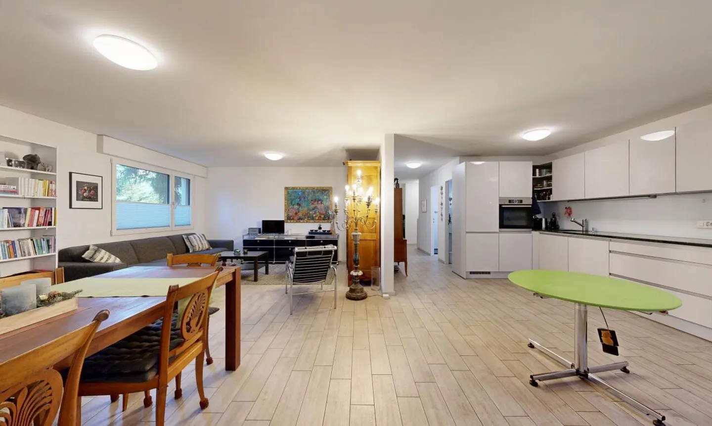 Extraordinary 3.5-room residential studio with garden in a quiet location - Photo 2 of 11