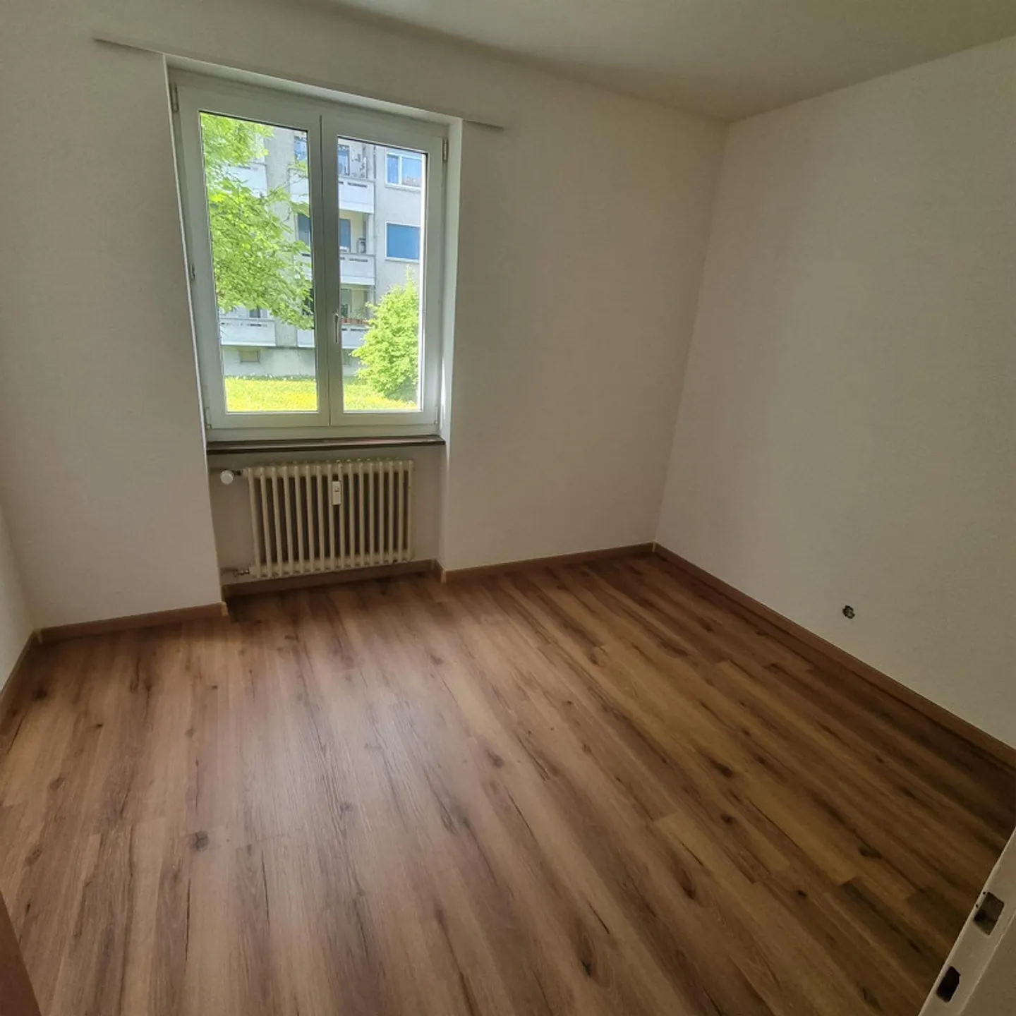 Freshly renovated bright 3-room apartment - Photo 5 of 7