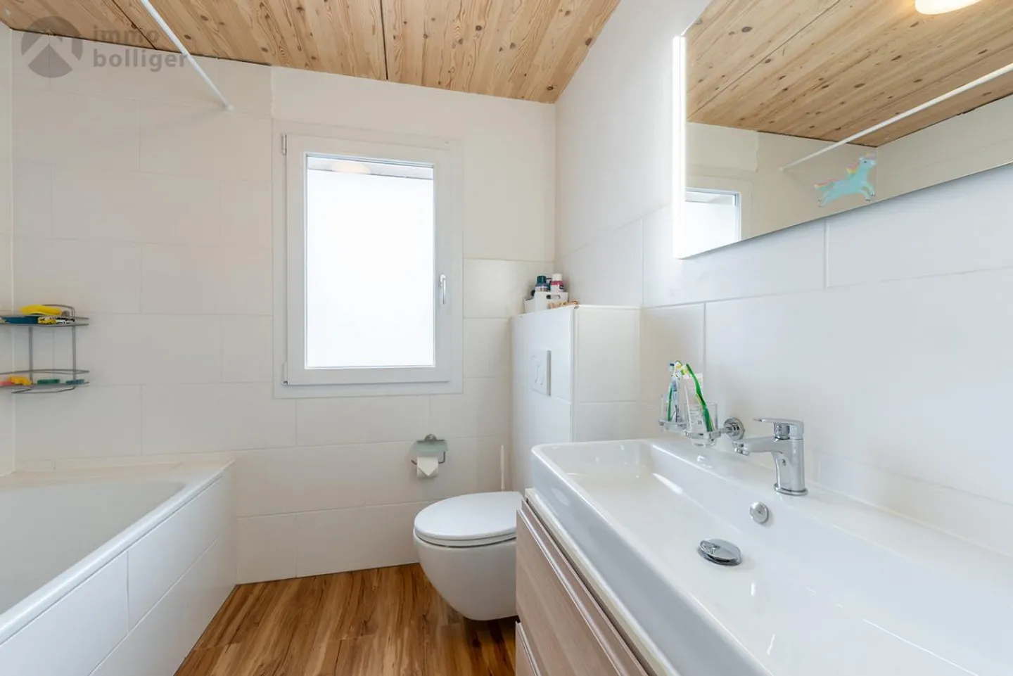 Un «Moyen» de Bonheur - Votre Nouveau Foyer Réunit avec Idylle de Jardin - Photo 12 sur 15