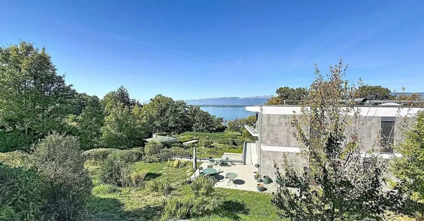 Appartement d'exception avec vue sur le lac - Photo 4 sur 10