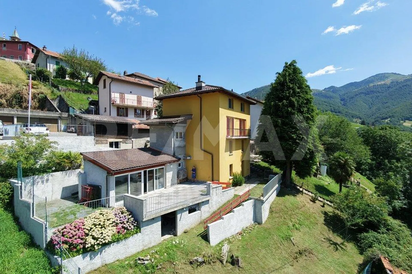 Charming Detached House with View - Photo 1 of 13