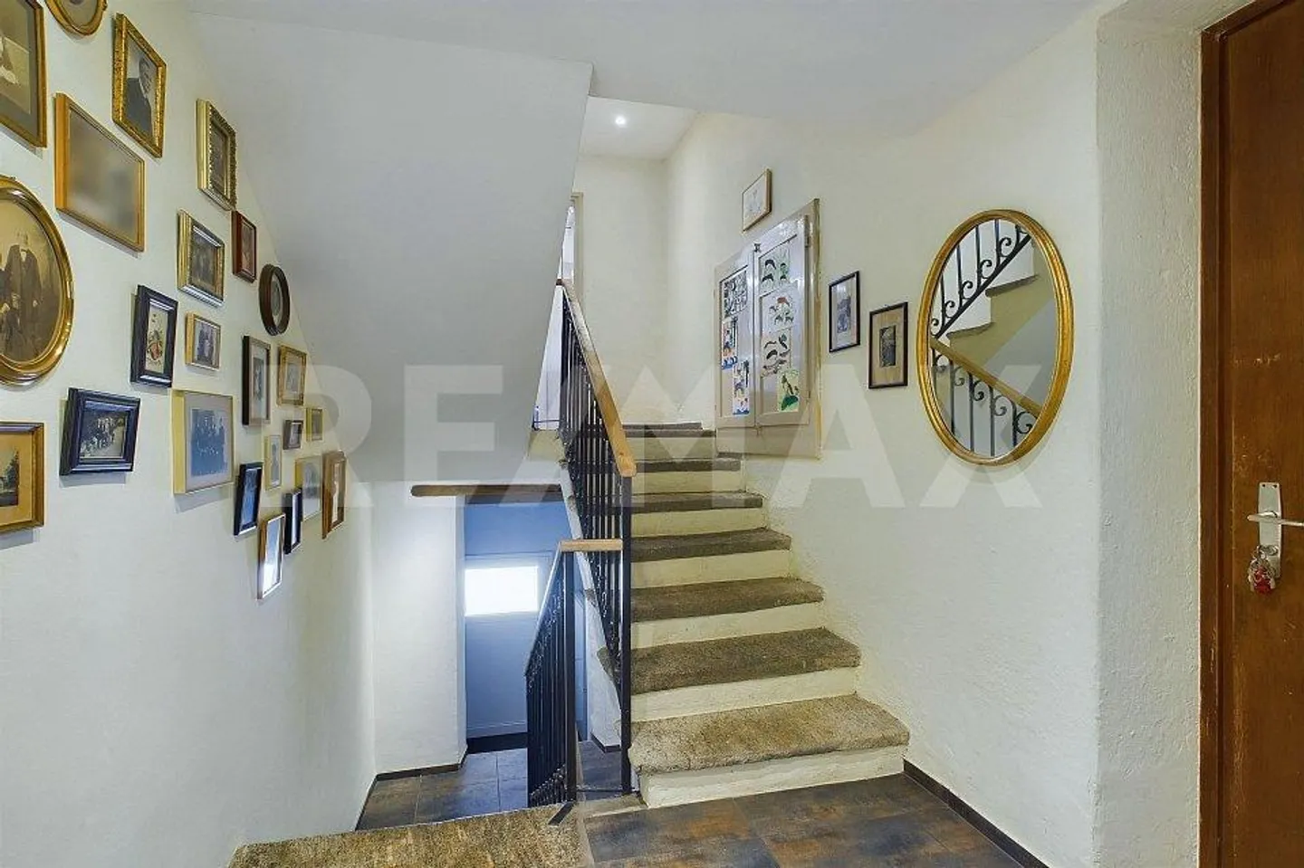 Charming Detached House with View - Photo 11 of 13