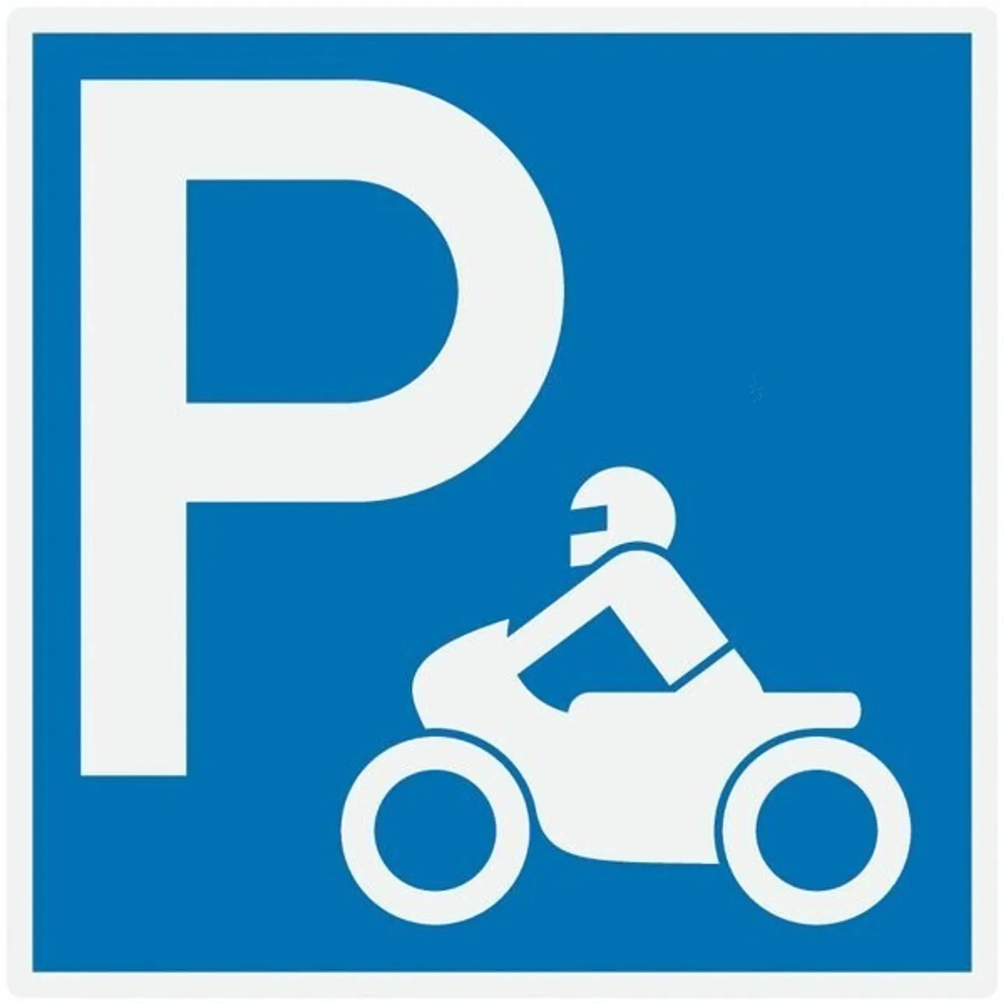 Motorcycle parking spaces in spacious animal garage - Photo 1 of 1