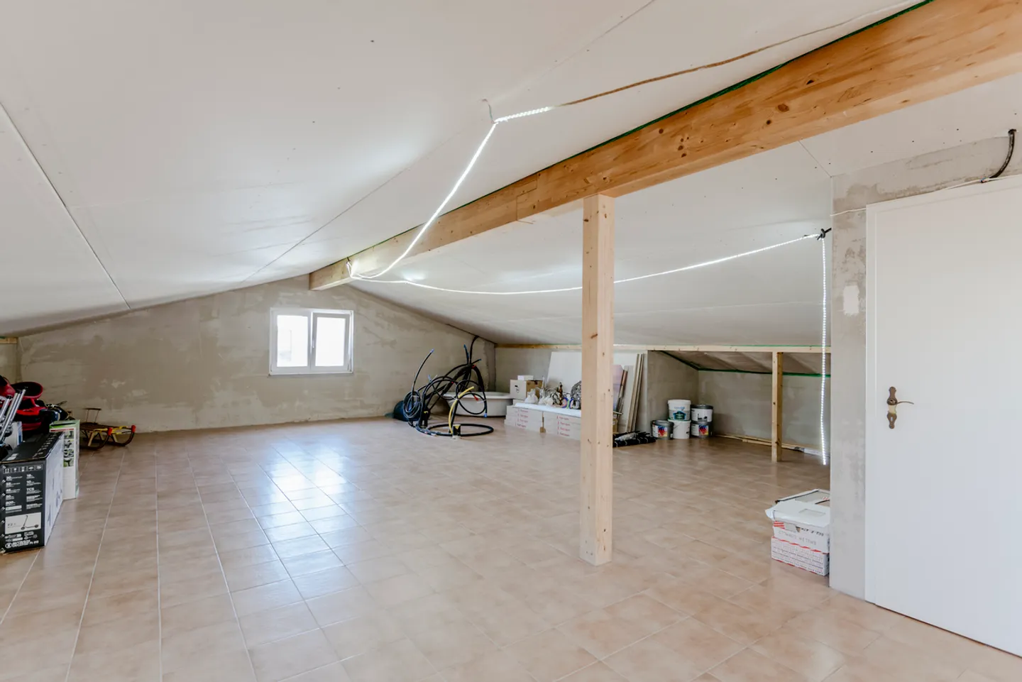 Villa familiare molto grande con possibile ampliamento - Foto 13 di 15