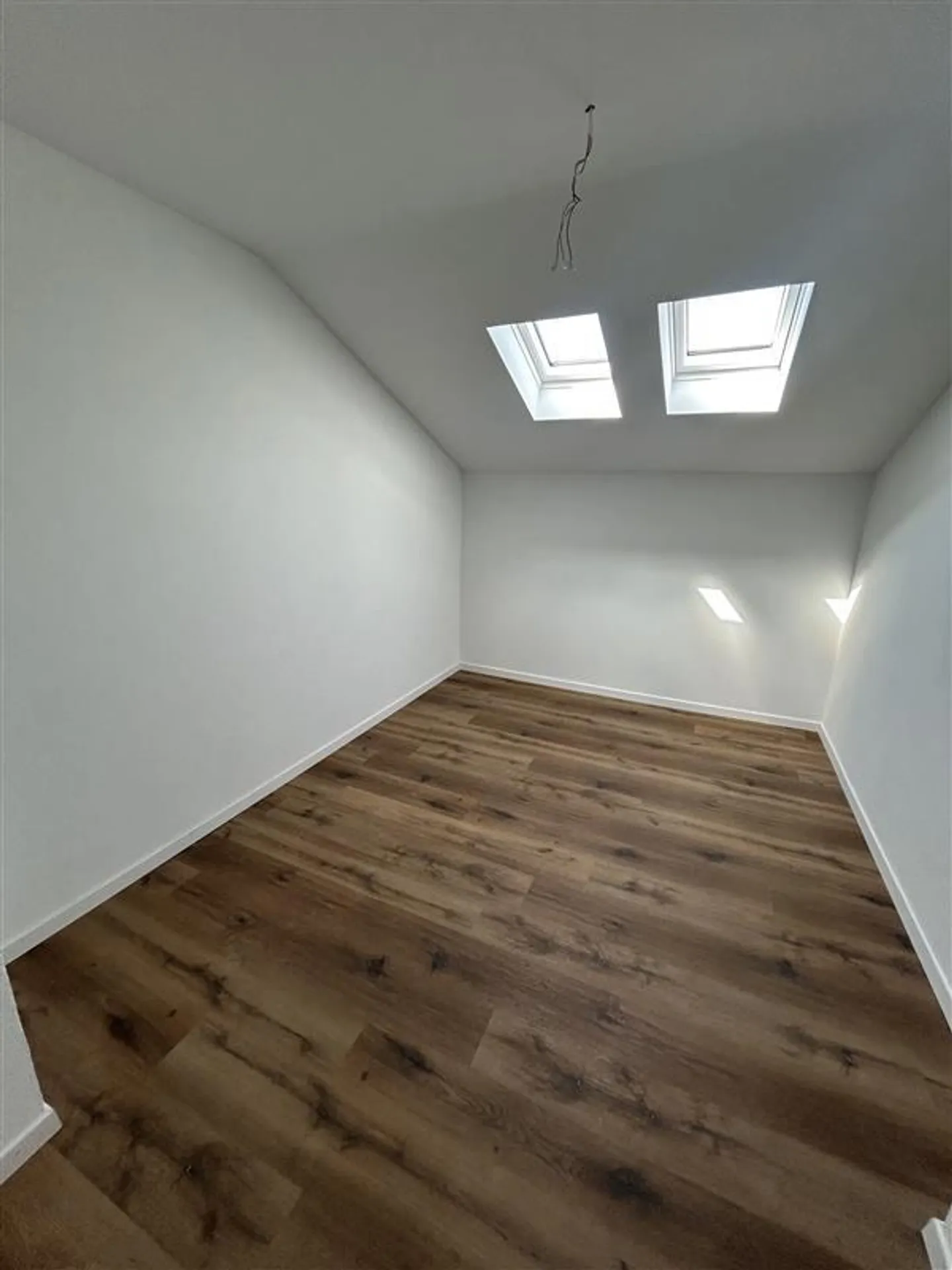 Bright Loft Apartment with Additional Room - Photo 6 of 8