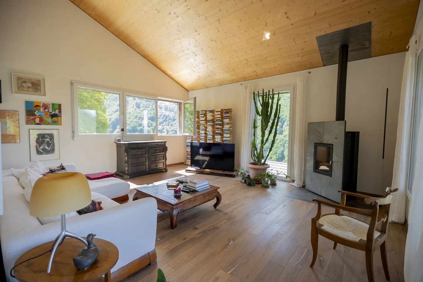 Design Villa in the Green with Breathtaking Views - Photo 14 of 21