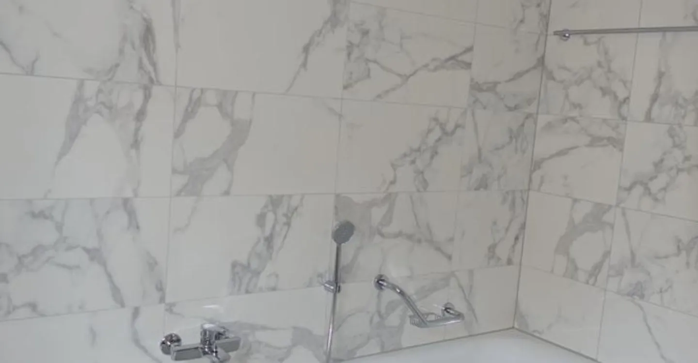 Tramelan - Fully renovated 3.5 room apartment (1st month free) - Photo 6 of 7