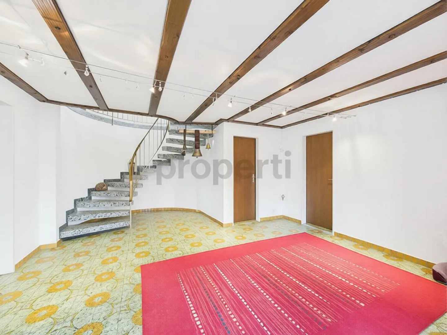 Familienhaus mit sonnigem Balkon - Foto 14 von 18
