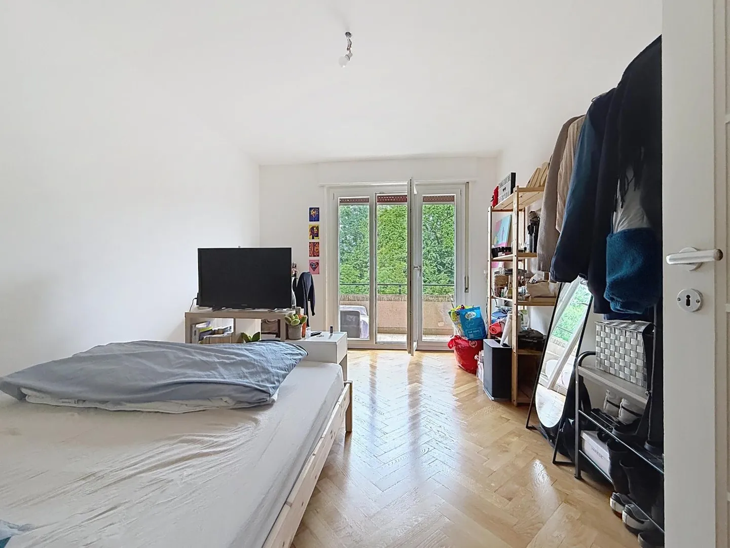 2.5 Room Apartment - Photo 2 of 8