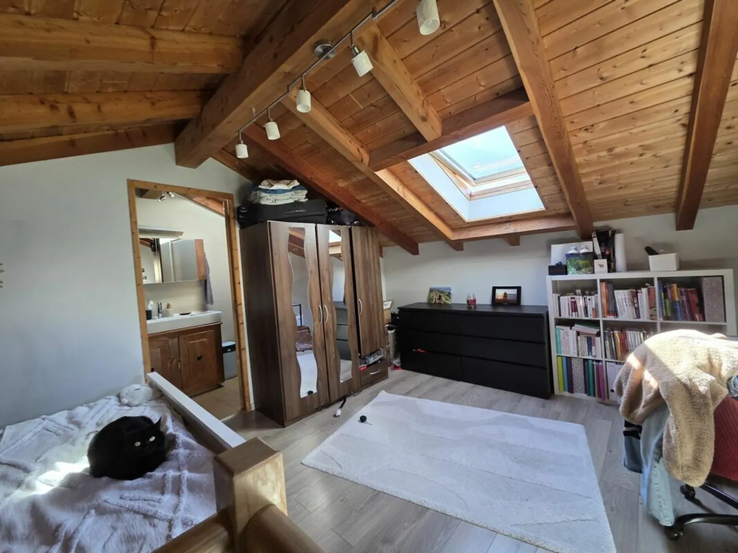 Independent 2.5-room house with terrace and parking space - Photo 4 of 6