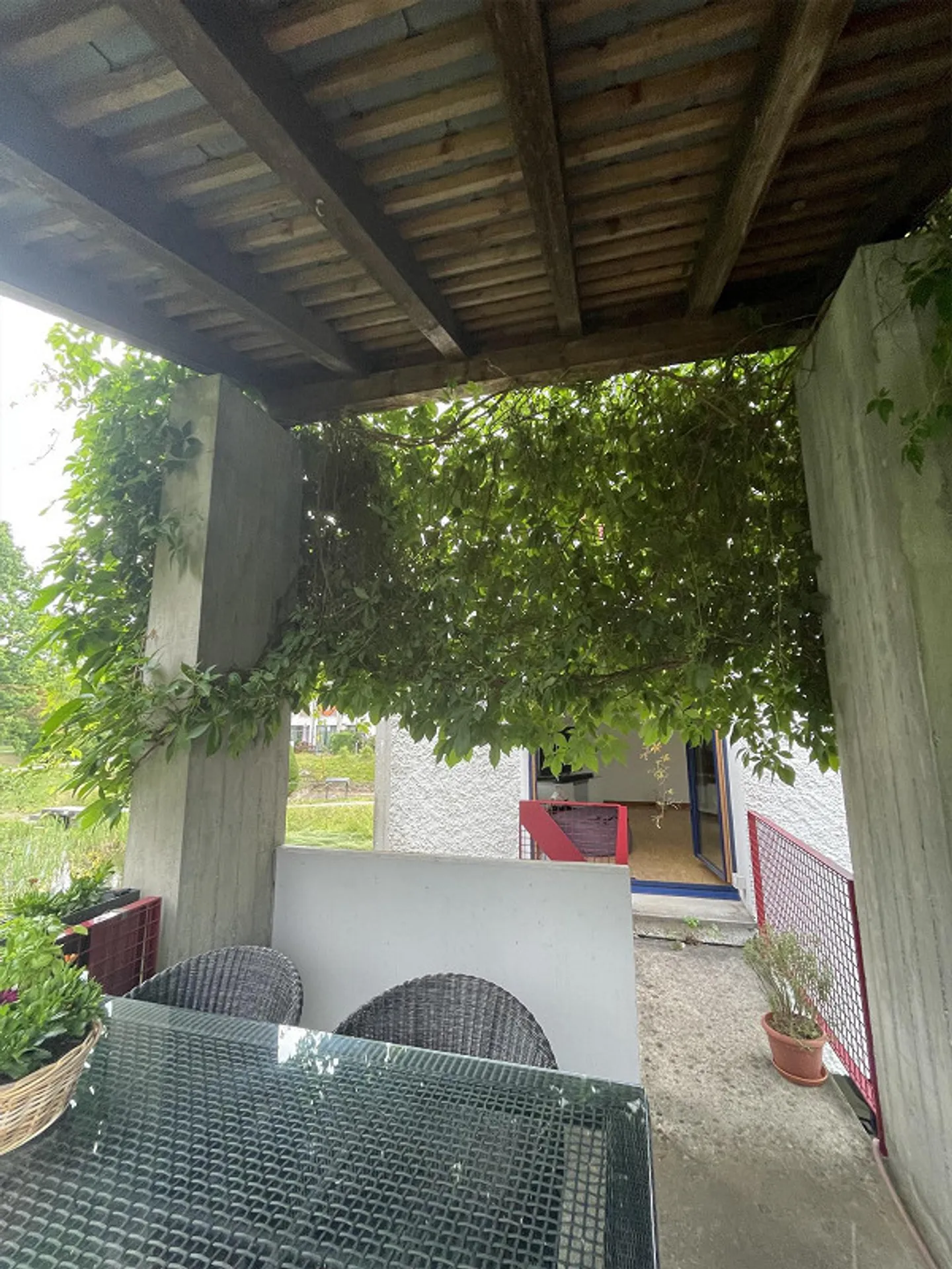 Belle, calme appartement de 3 pièces avec vue sur l'étang - Photo 2 sur 7