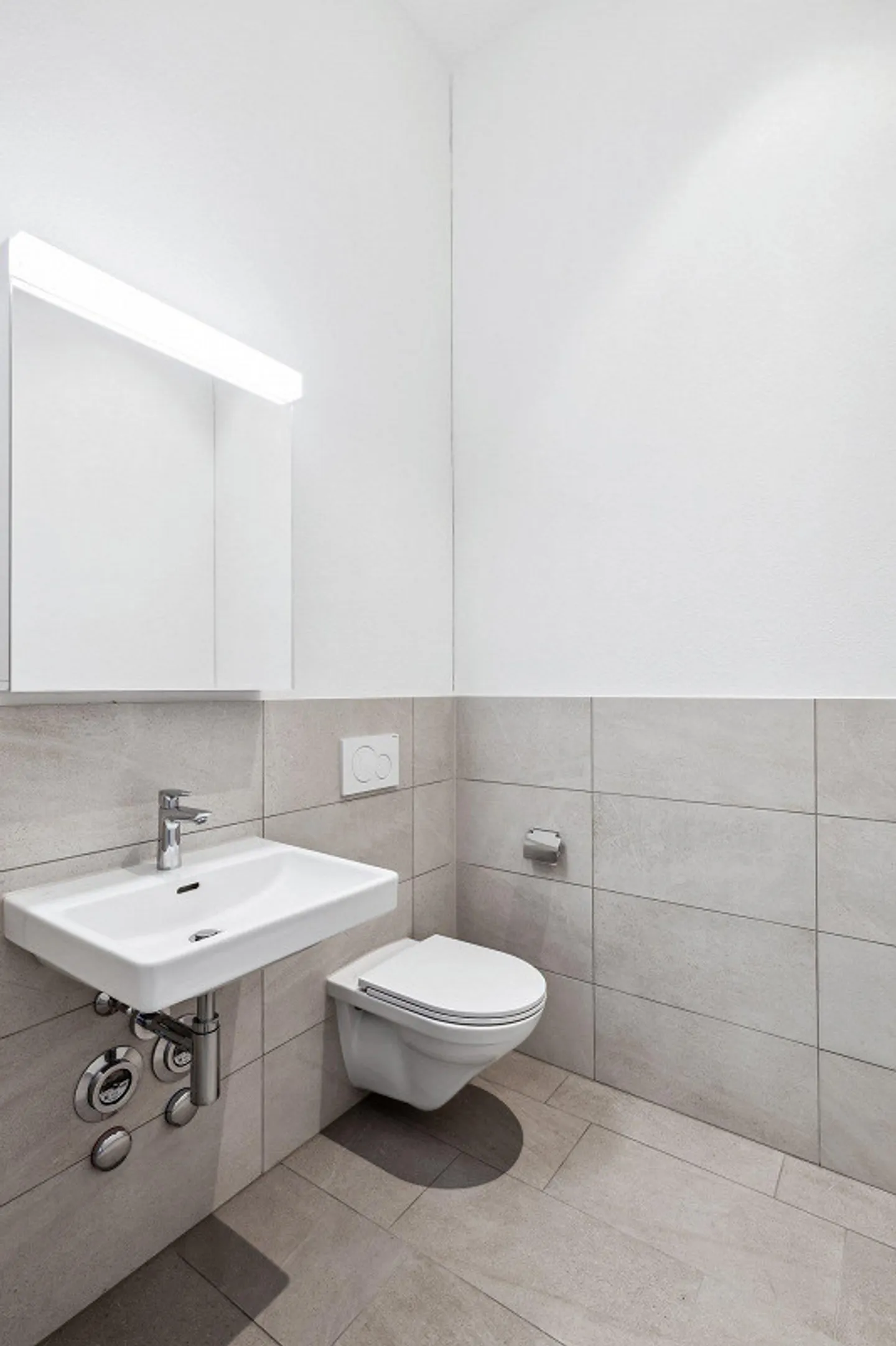 Starten Sie hier durch! Voll ausgebautes, neues Büro an zentralster Lage. - Foto 5 von 5