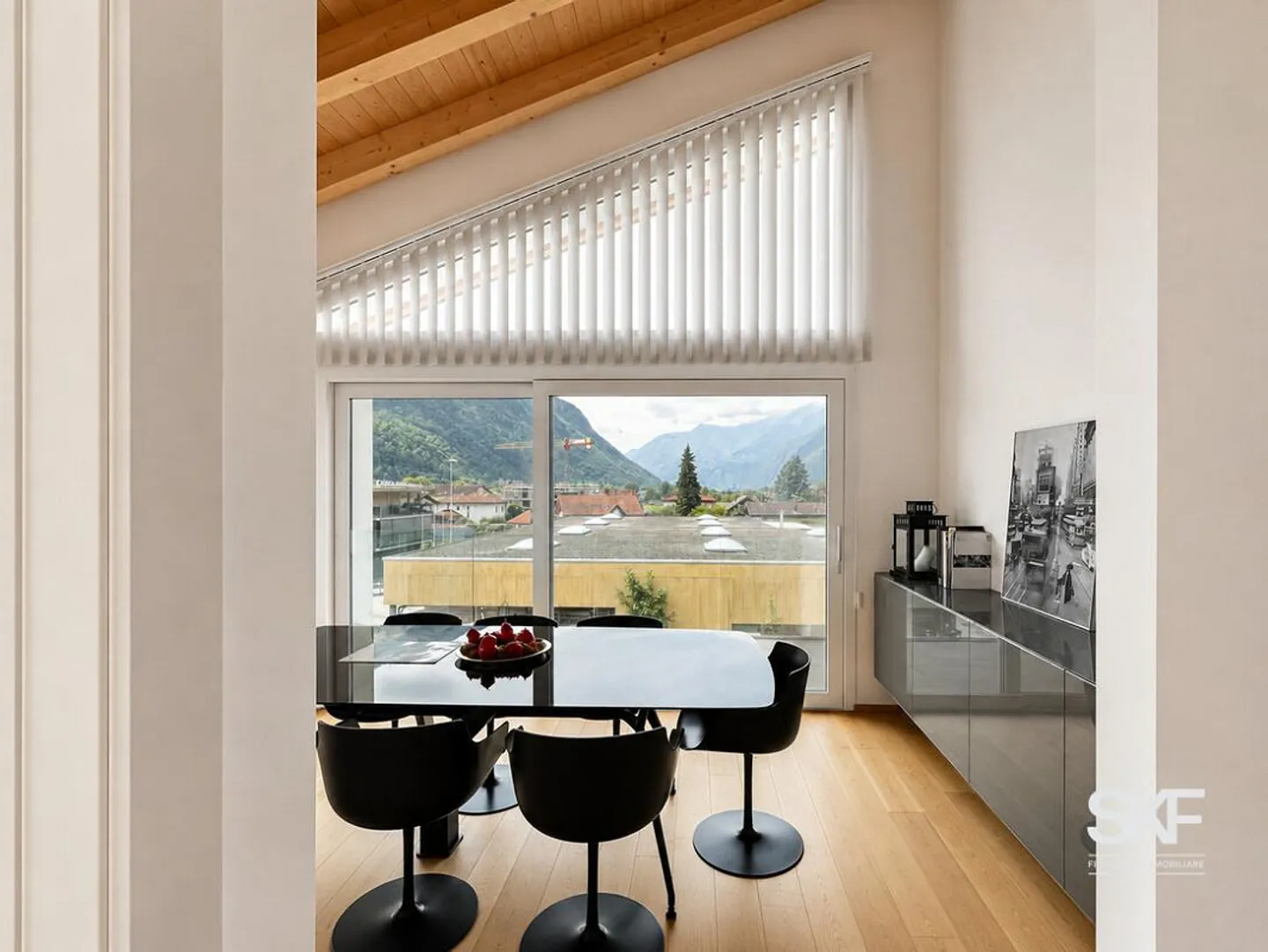 ROVEREDO - ZU VERKAUFEN MODERNE IMMOBILIE MIT OFFENEM BLICK - Foto 1 von 25