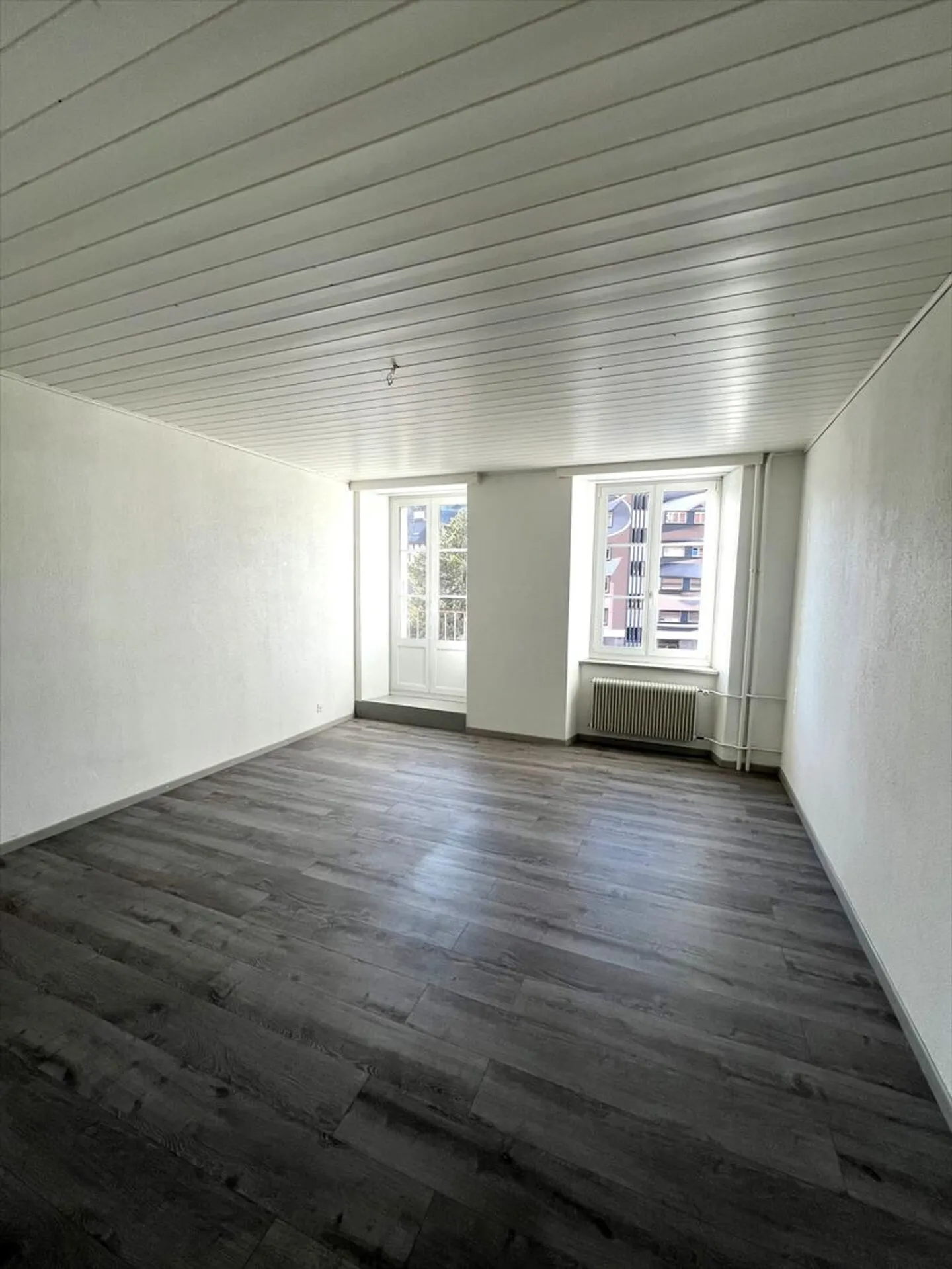 Le Locle, bel appartamento di 4 stanze con balcone al 1° piano - Foto 3 di 7