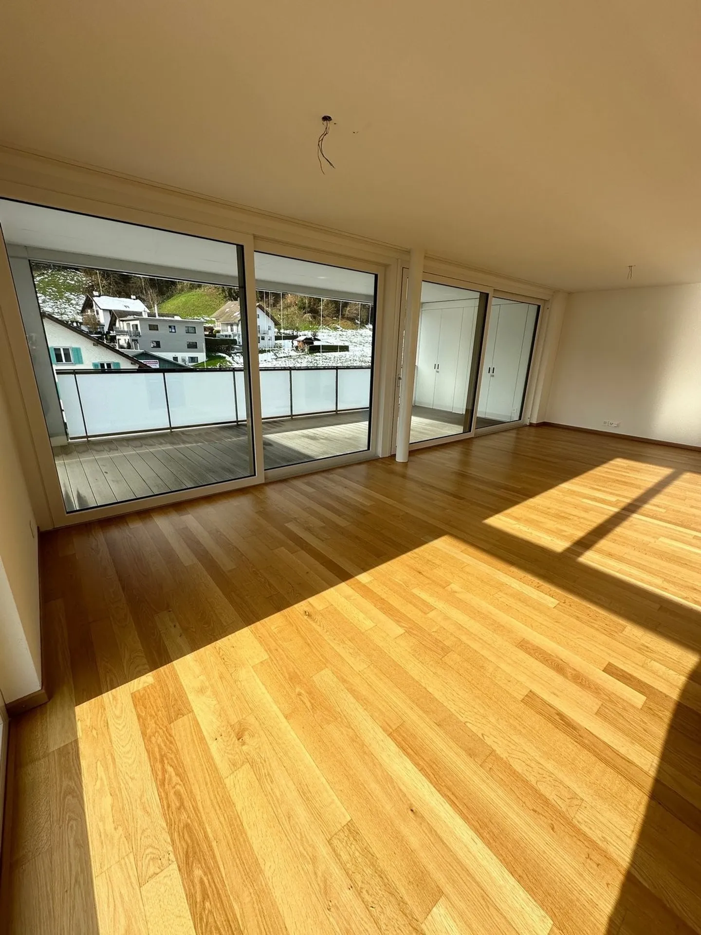 Modern 2.5-room apartment with balcony and garage in Menznau - Photo 6 of 13