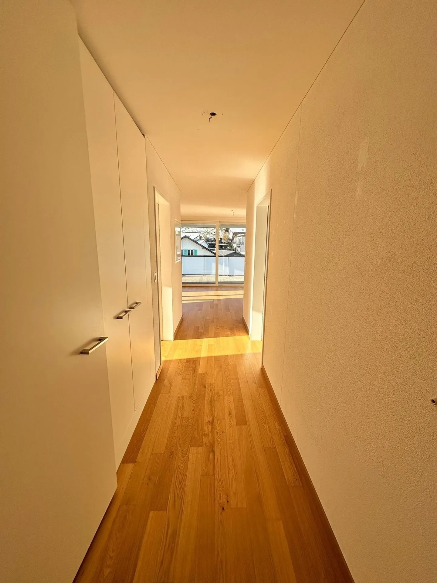 Modern 2.5-room apartment with balcony and garage in Menznau - Photo 7 of 13