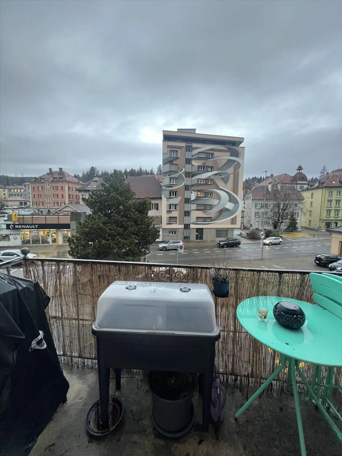 Le Locle, bel appartamento di 4 stanze con balcone al 1° piano - Foto 7 di 7