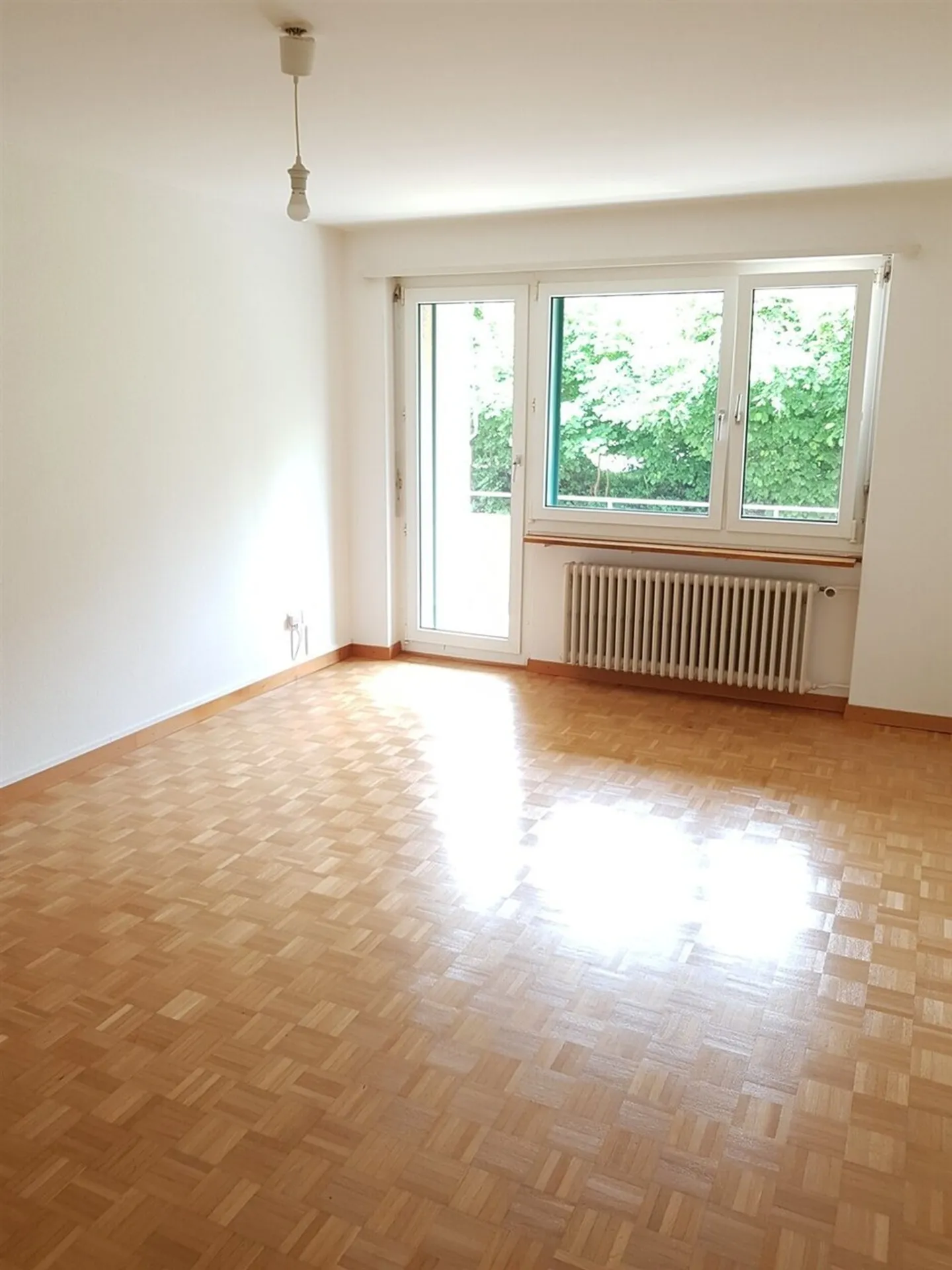 Appartement avec de magnifiques espaces verts ! - Photo 6 sur 11