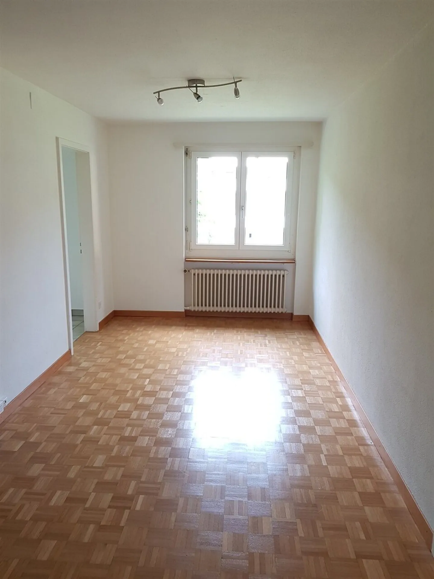 Appartement avec de magnifiques espaces verts ! - Photo 7 sur 11