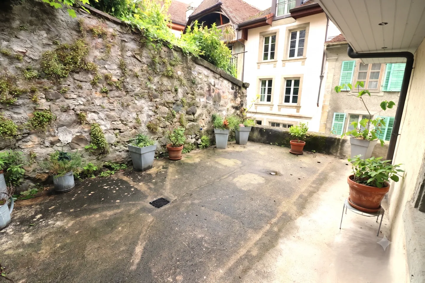 Charming Apartment with Terrace - Photo 1 of 6