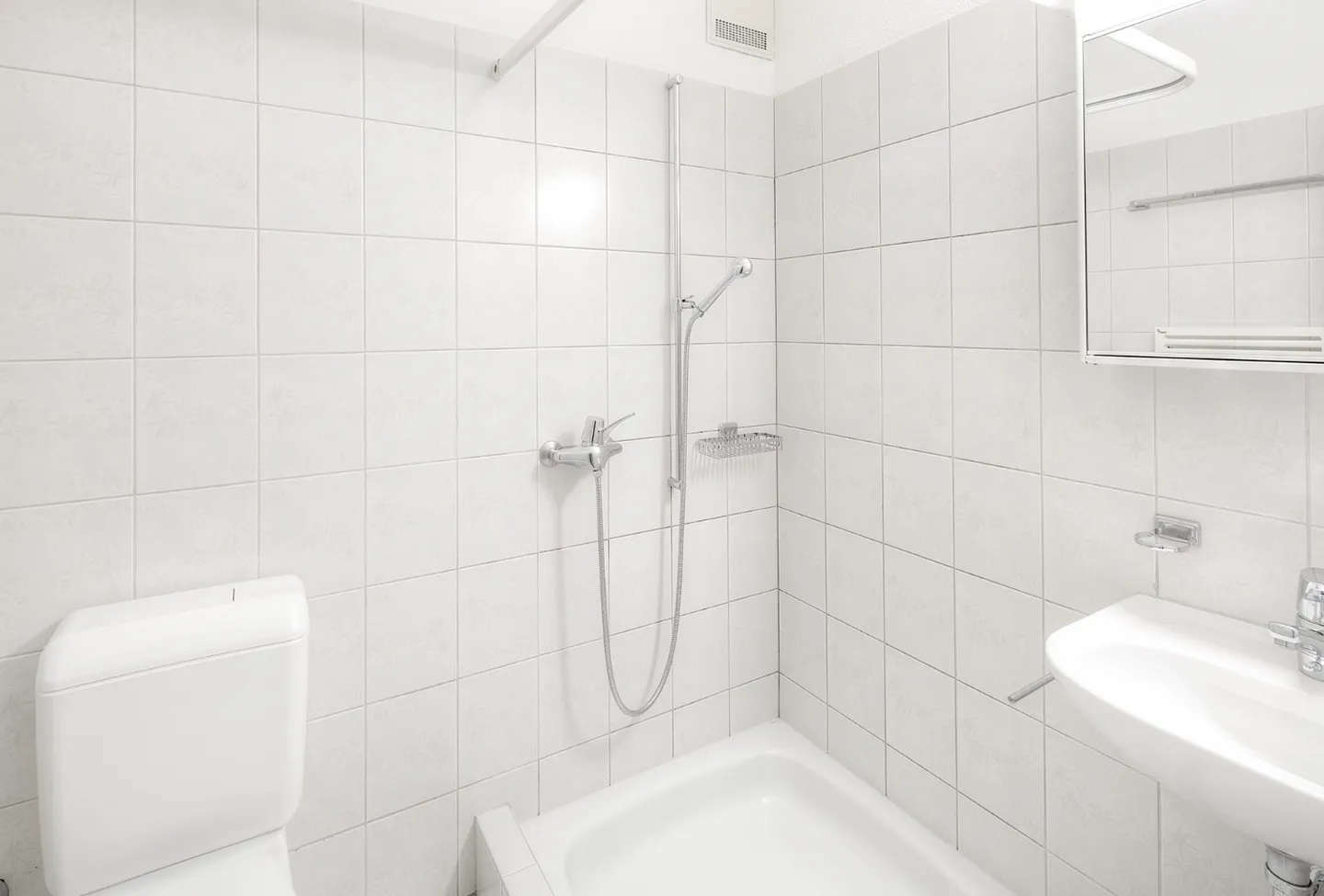 Appartement Confortable en Environnement Verdoyant - Photo 5 sur 7