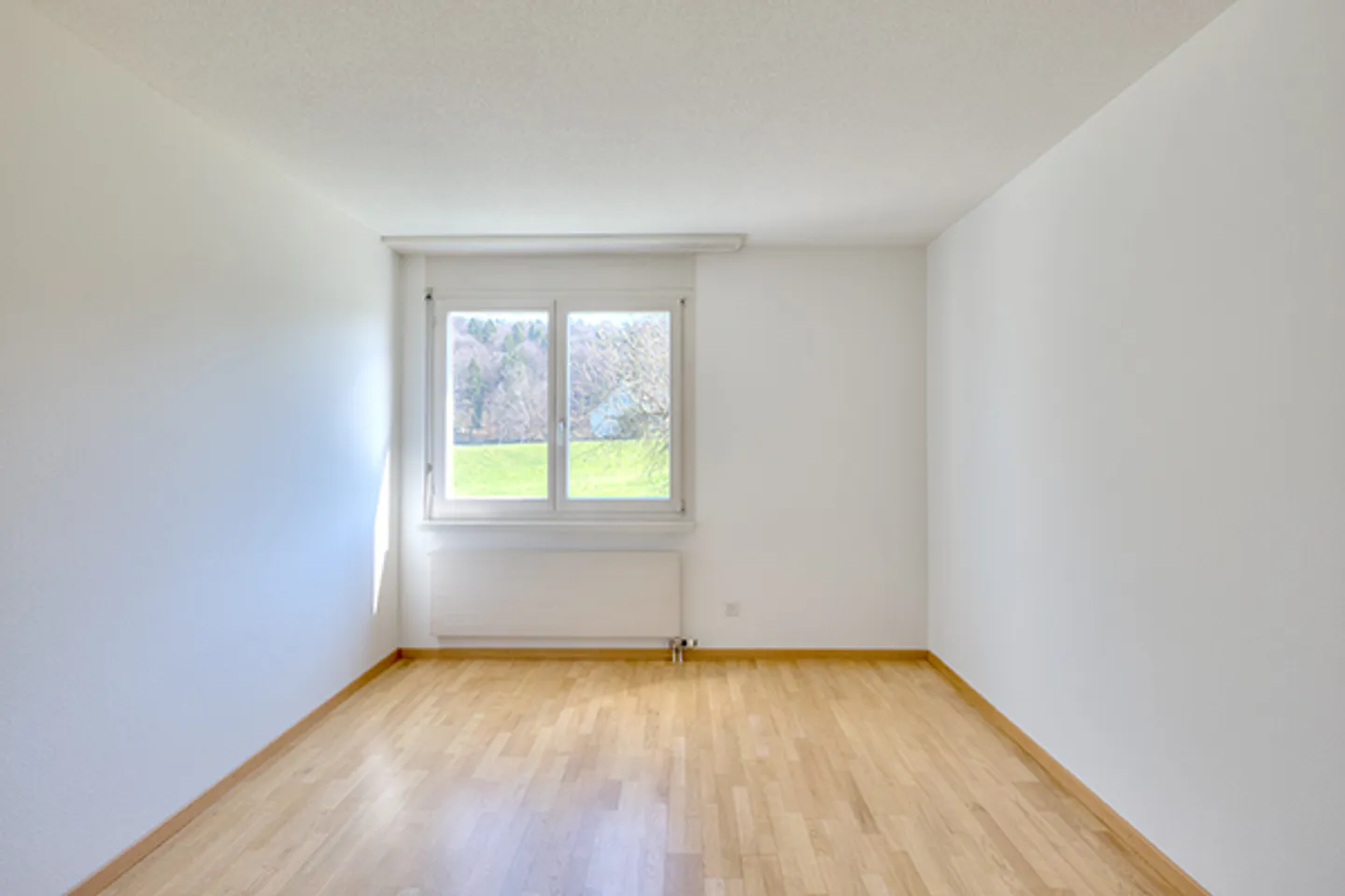 Appartement Confortable en Environnement Verdoyant - Photo 6 sur 7