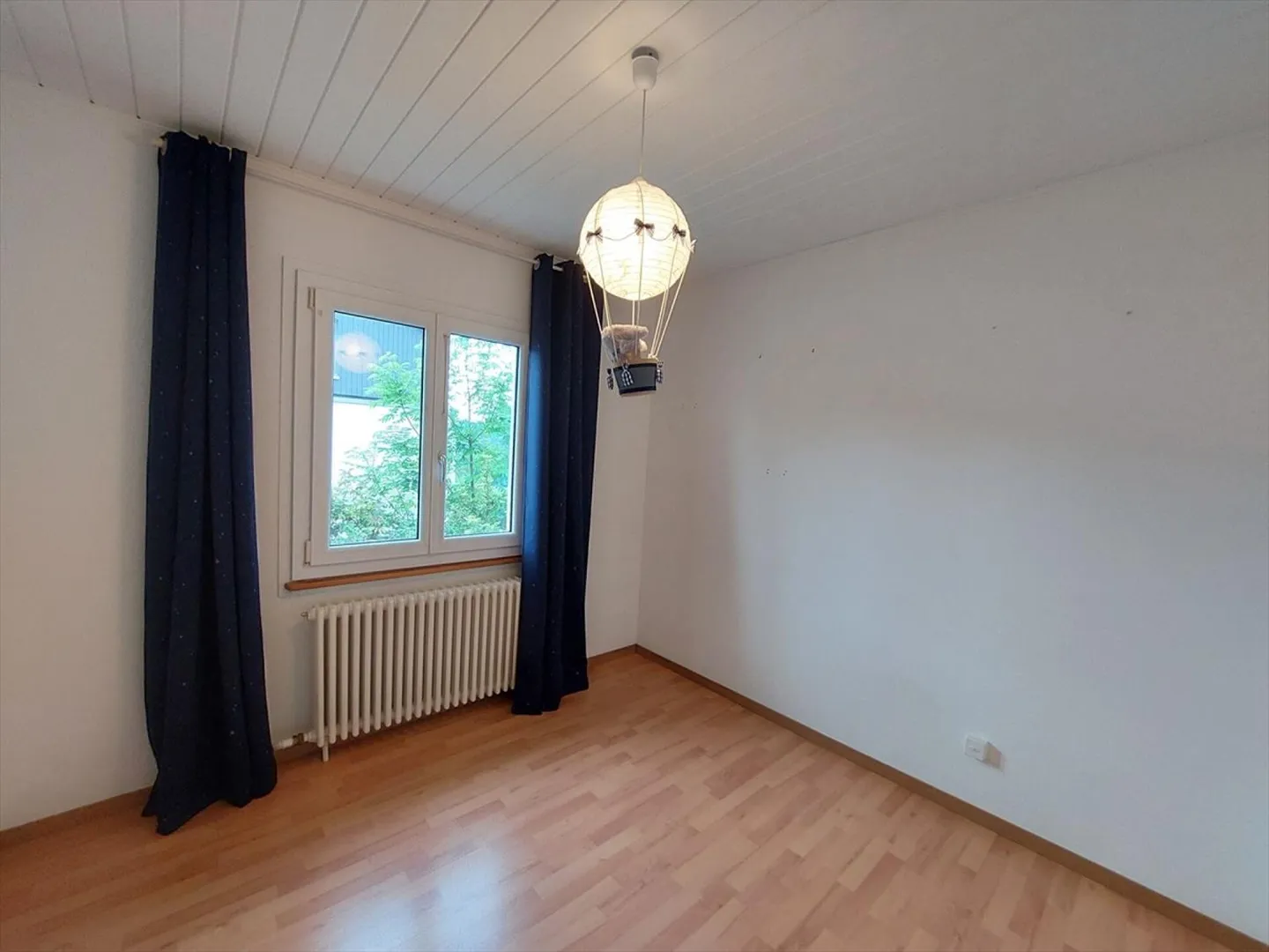 charming detached house with garden - Photo 10 of 13