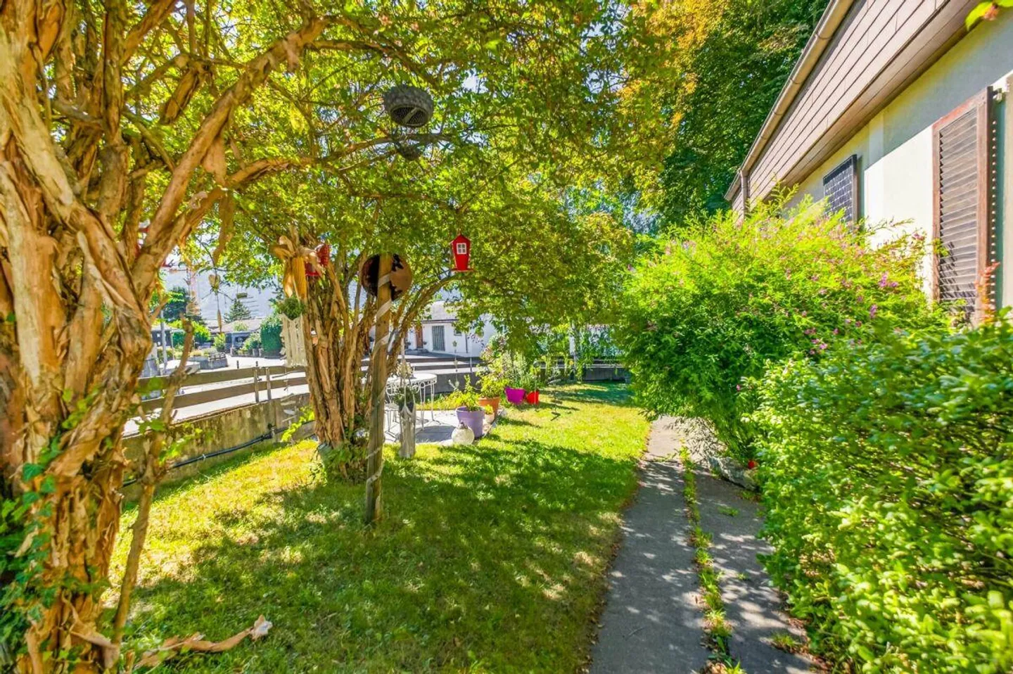 Charmant appartement mansardé de 2.5 pièces dans un endroit calme - Votre nouveau chez-vous vous attend! - Photo 24 sur 30
