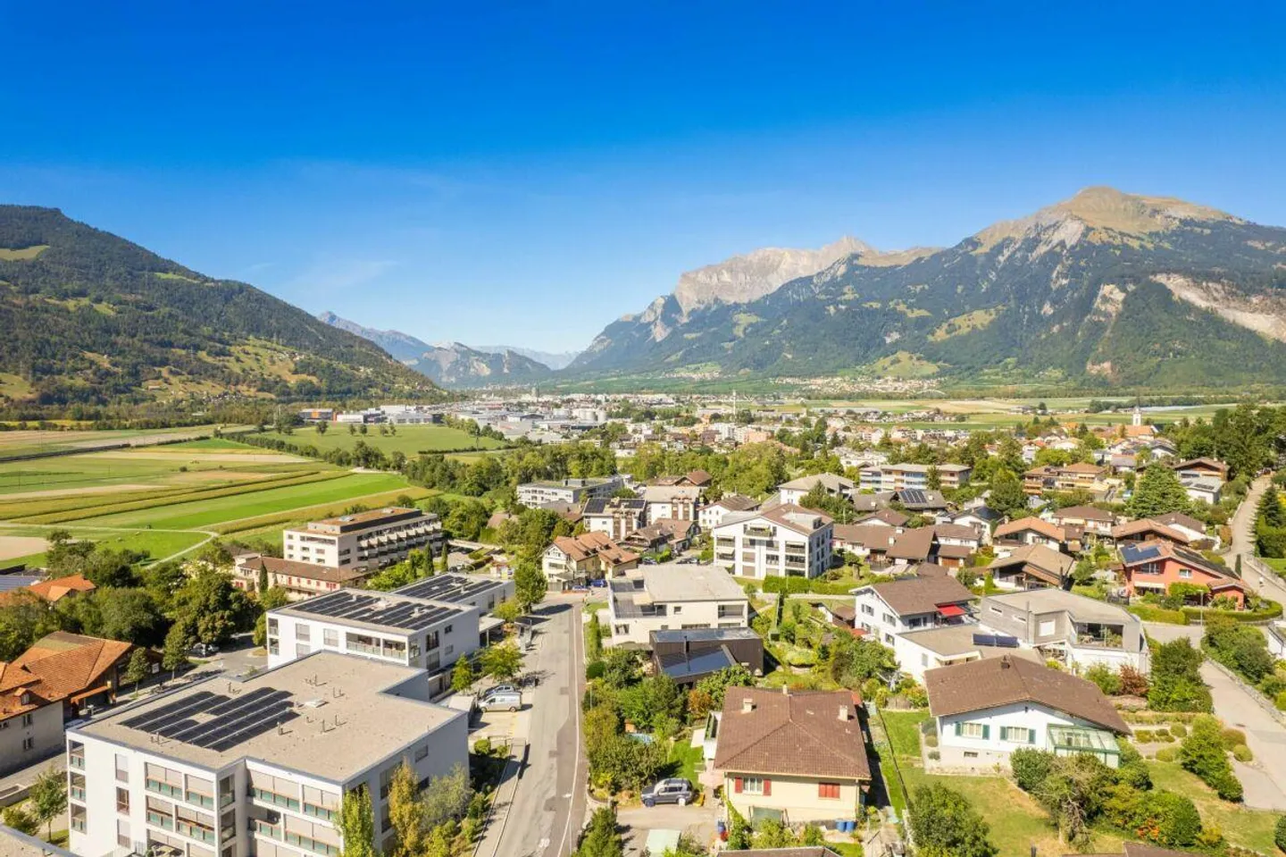Charmant appartement mansardé de 2.5 pièces dans un endroit calme - Votre nouveau chez-vous vous attend! - Photo 29 sur 30