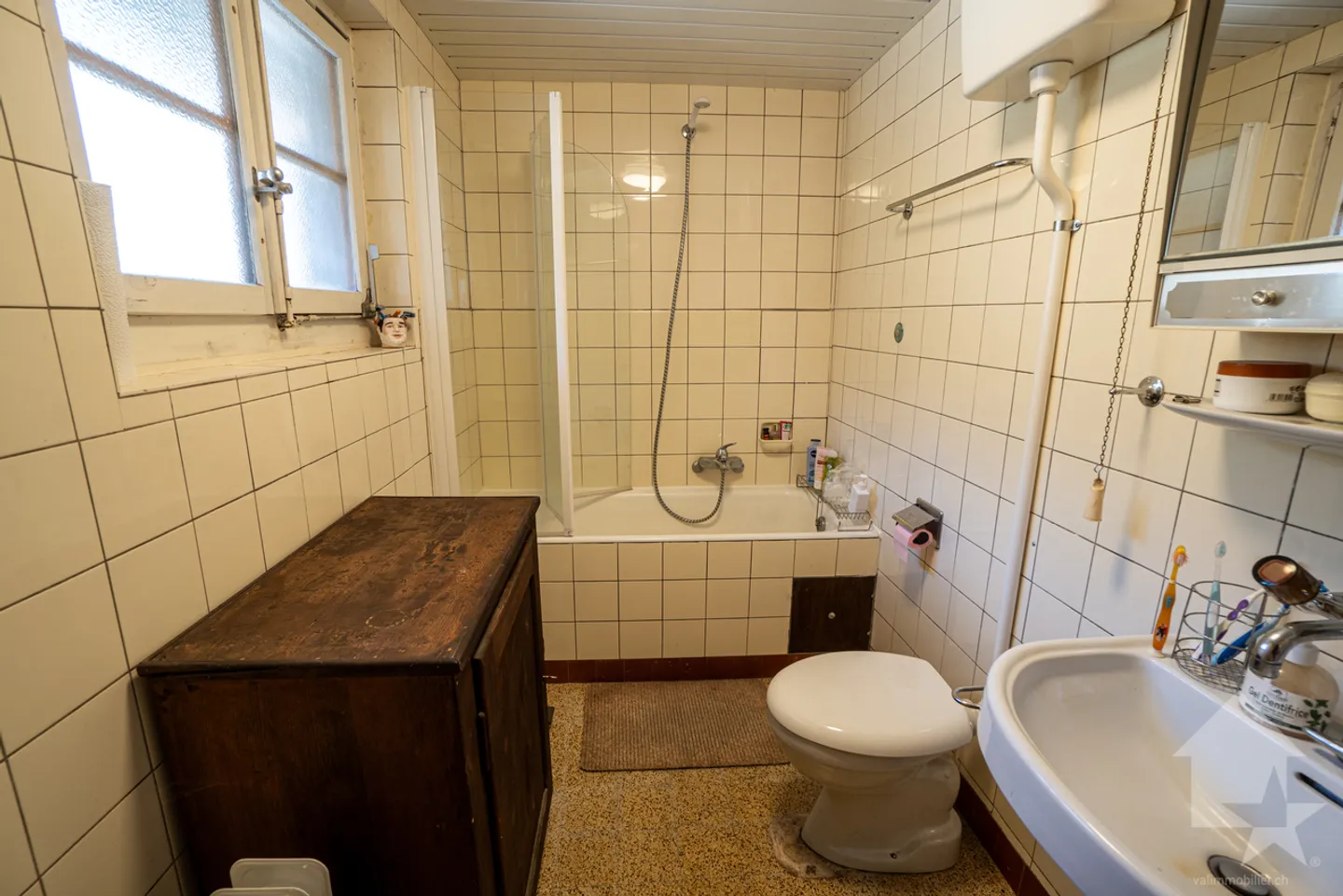 Appartement au centre du village à rénover avec raccard & annexes - Photo 10 sur 18