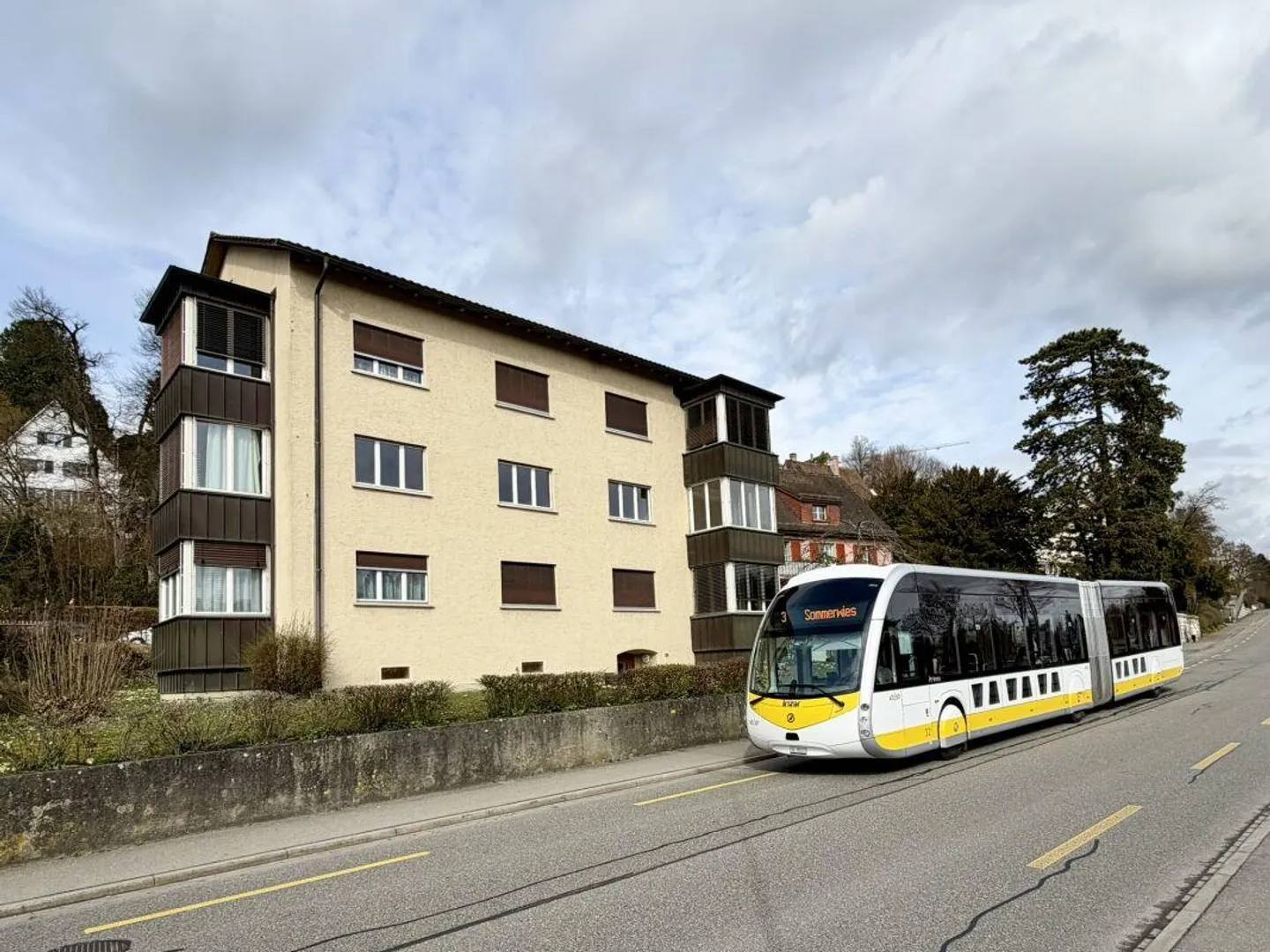 Bien d'investissement dans un quartier résidentiel proche de la ville - Photo 2 sur 9