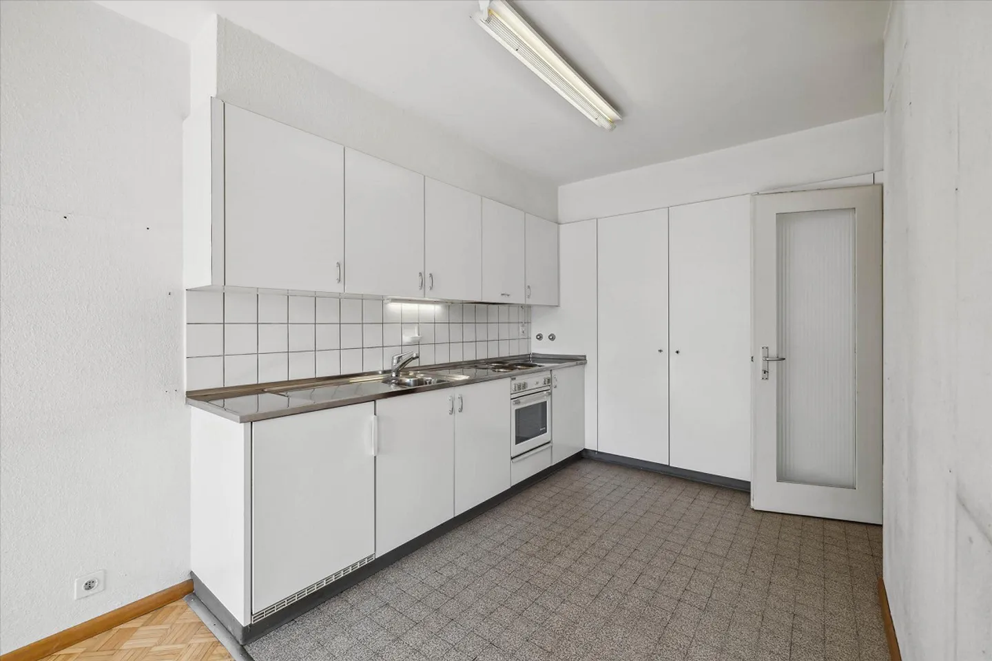 Living with Comfort and Style - Your Dream Apartment Awaits You! - Photo 3 of 10