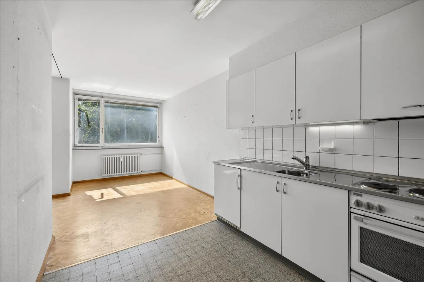 Living with Comfort and Style - Your Dream Apartment Awaits You! - Photo 4 of 10