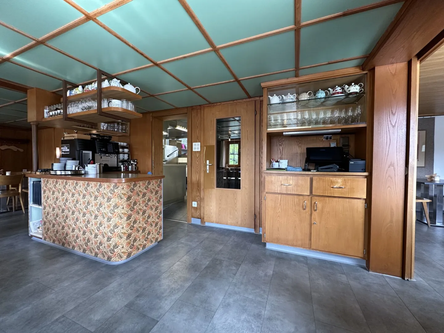Proprietà in una posizione soleggiata con una vista incantevole sulle montagne di Glarona! - Foto 8 di 18