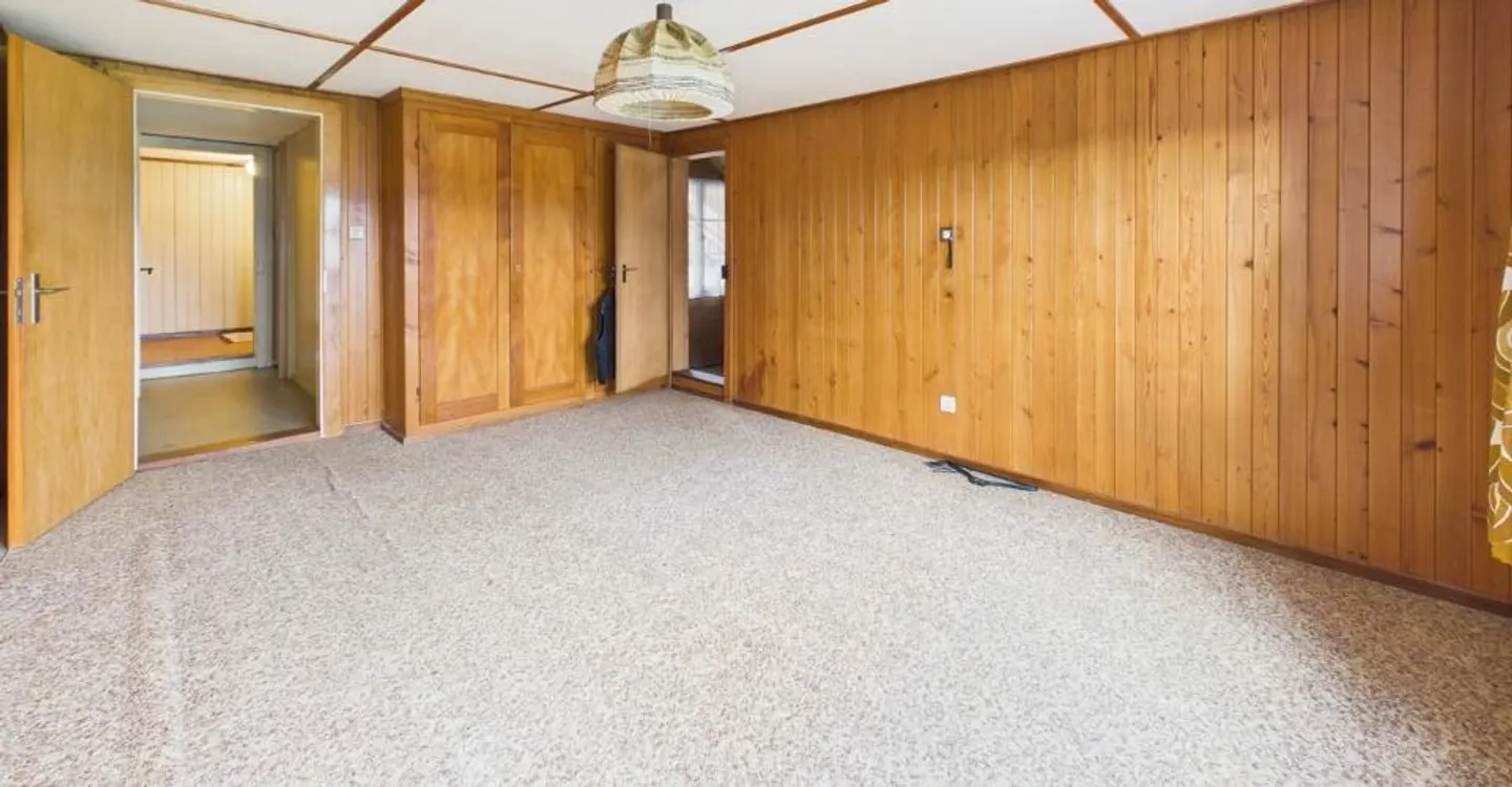9-Room House - Photo 9 of 9