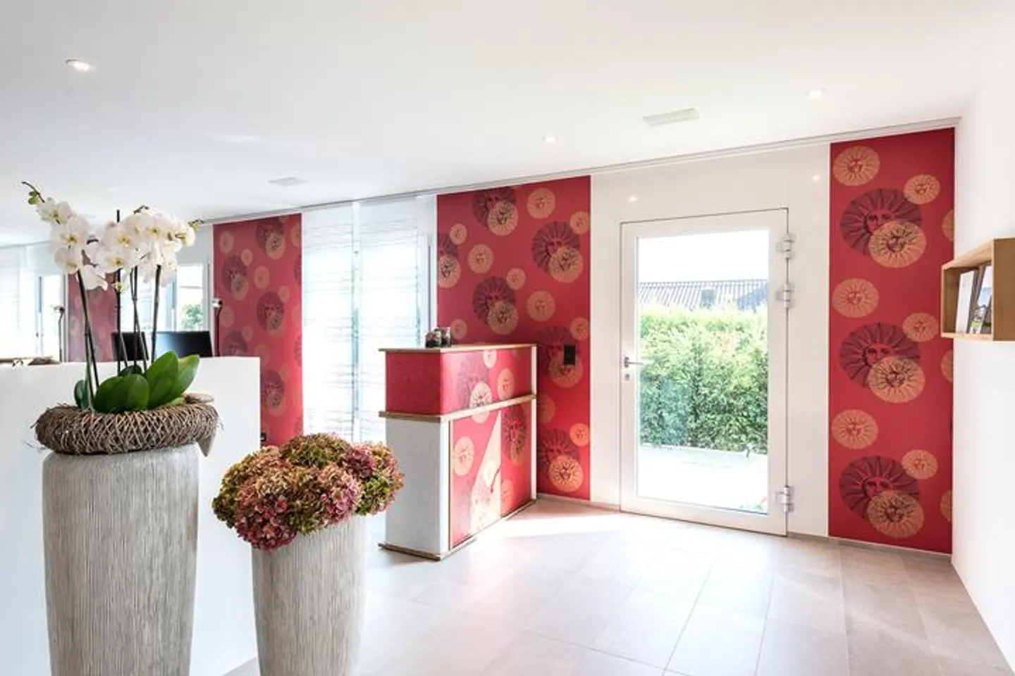 MODERN 3.5-ROOM APARTMENT WITH EVENT SPACE IN ST. GALLENKAPPEL - Photo 3 of 8