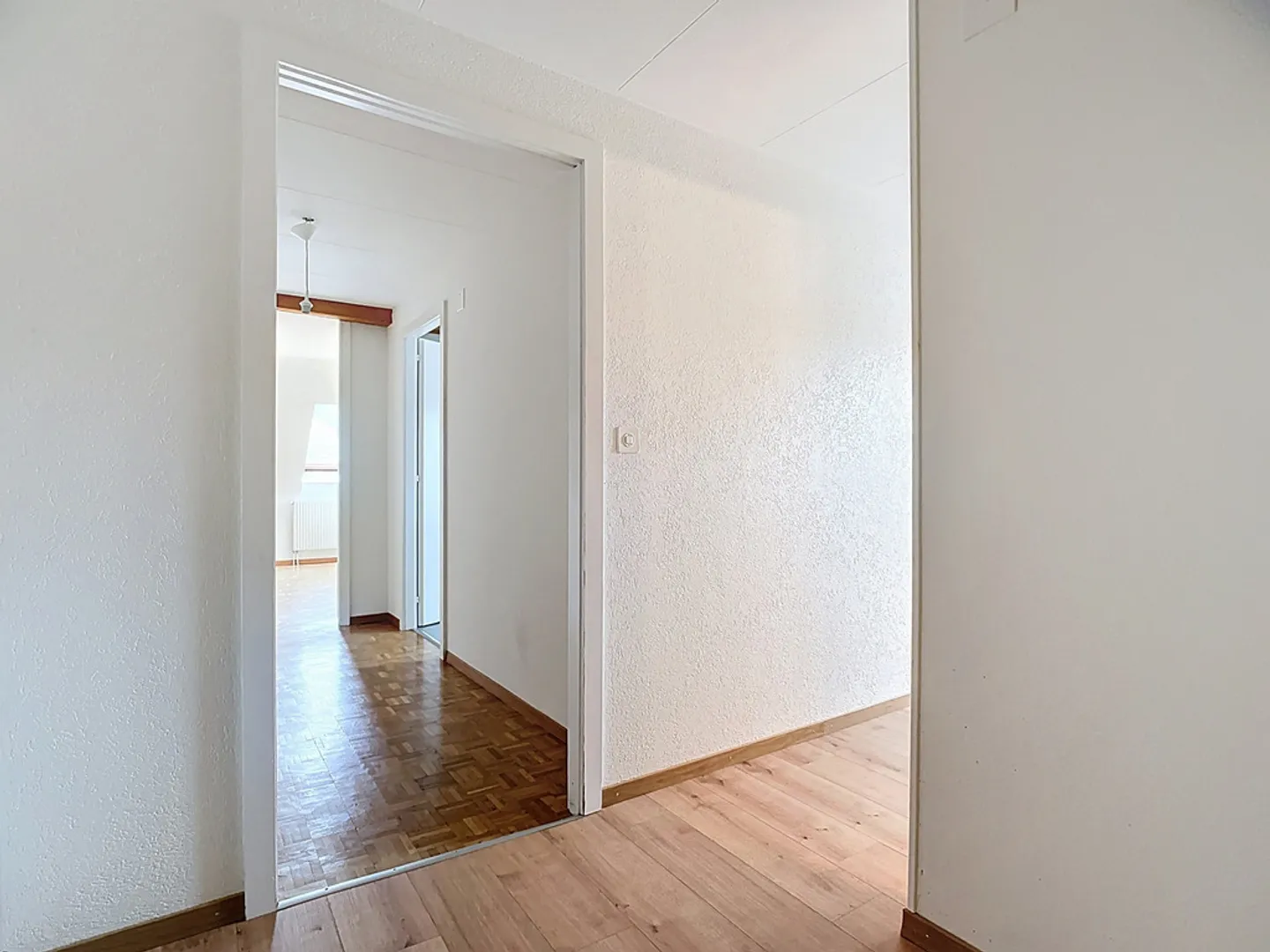3.5 Room Apartment - Photo 5 of 12